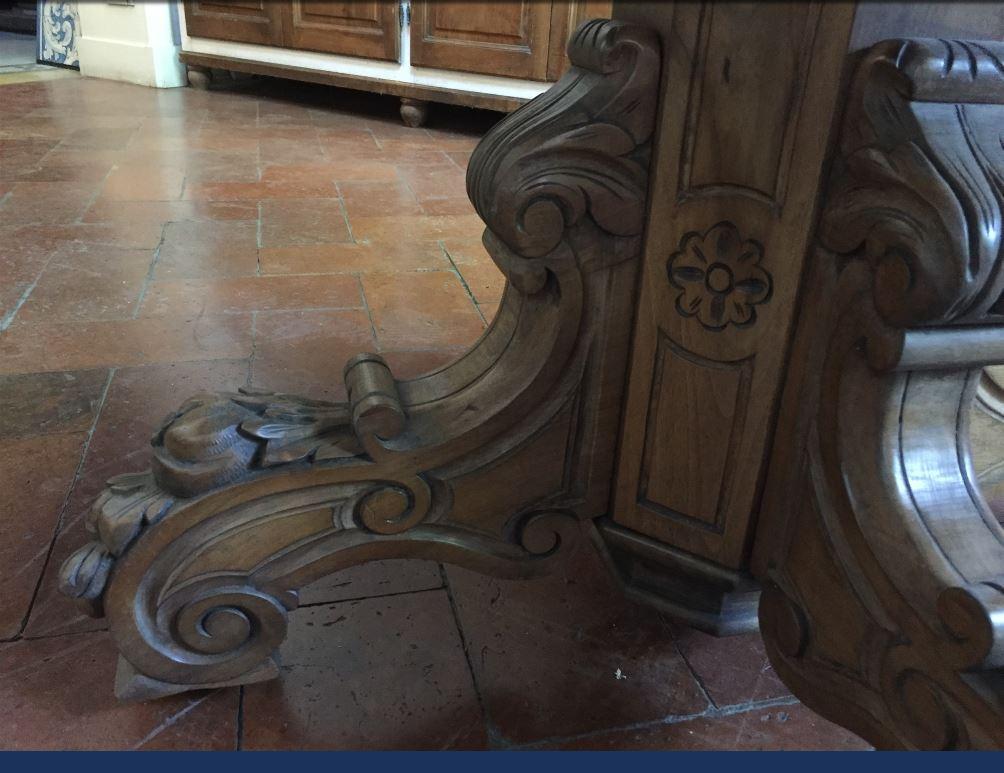 19th Century French Walnut Adjustable Table with Carved Base, 1890s im Angebot 8