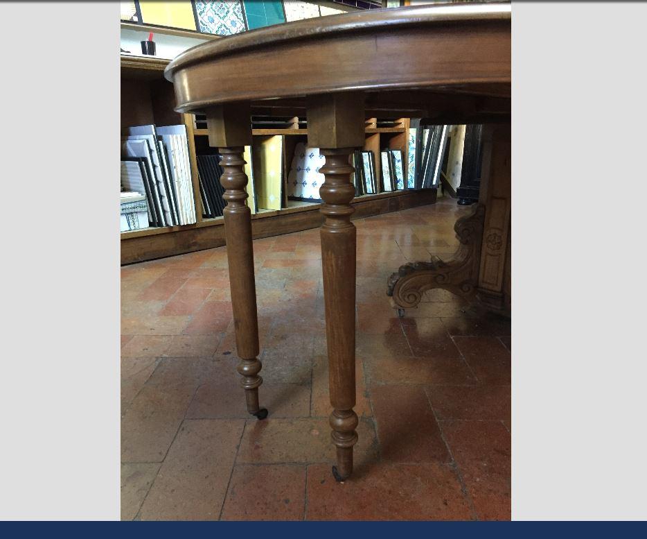 19th Century French Walnut Adjustable Table with Carved Base, 1890s For Sale 10