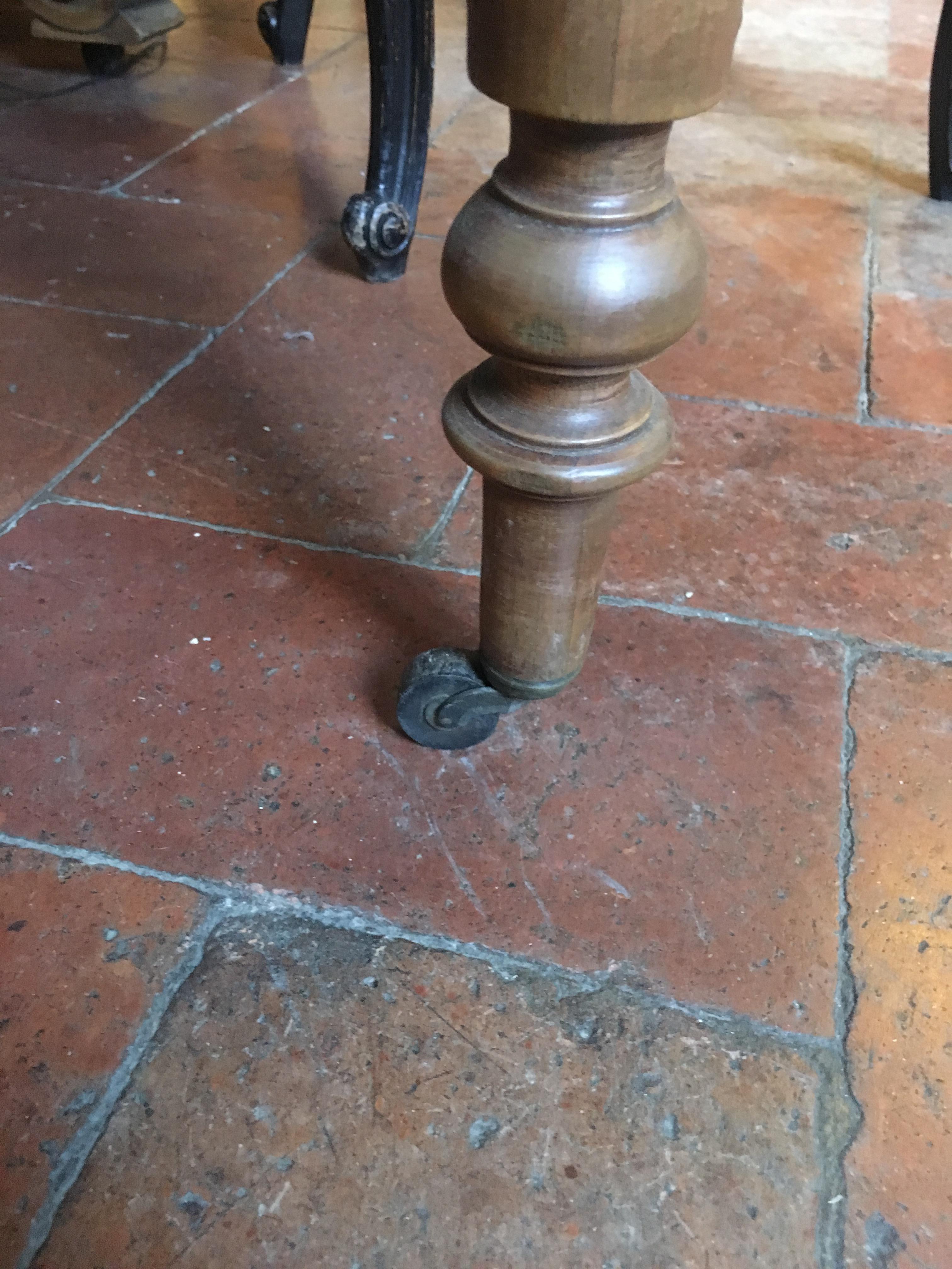 19th Century French Walnut Adjustable Table with Carved Base, 1890s For Sale 3