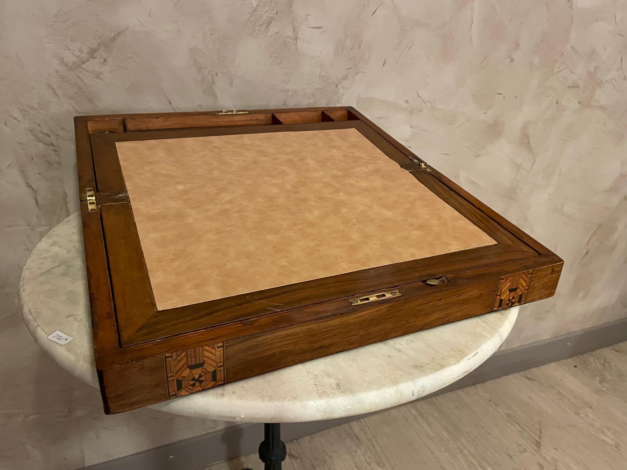 19th Century French Walnut and Brass Writing Boxe In Good Condition For Sale In LEGNY, FR