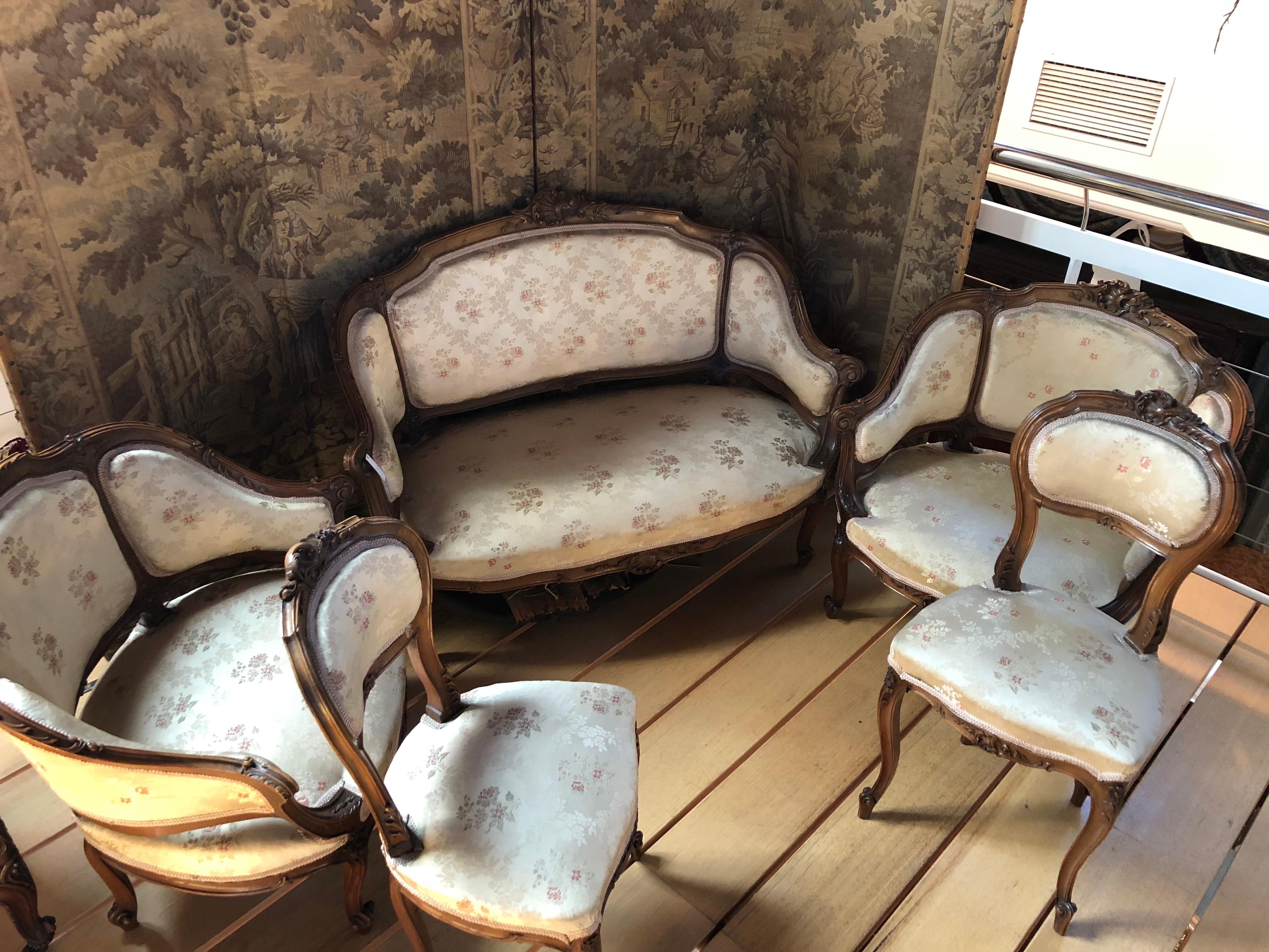 19th Century French Walnut and Silk Five Piece Salon Set For Sale 1