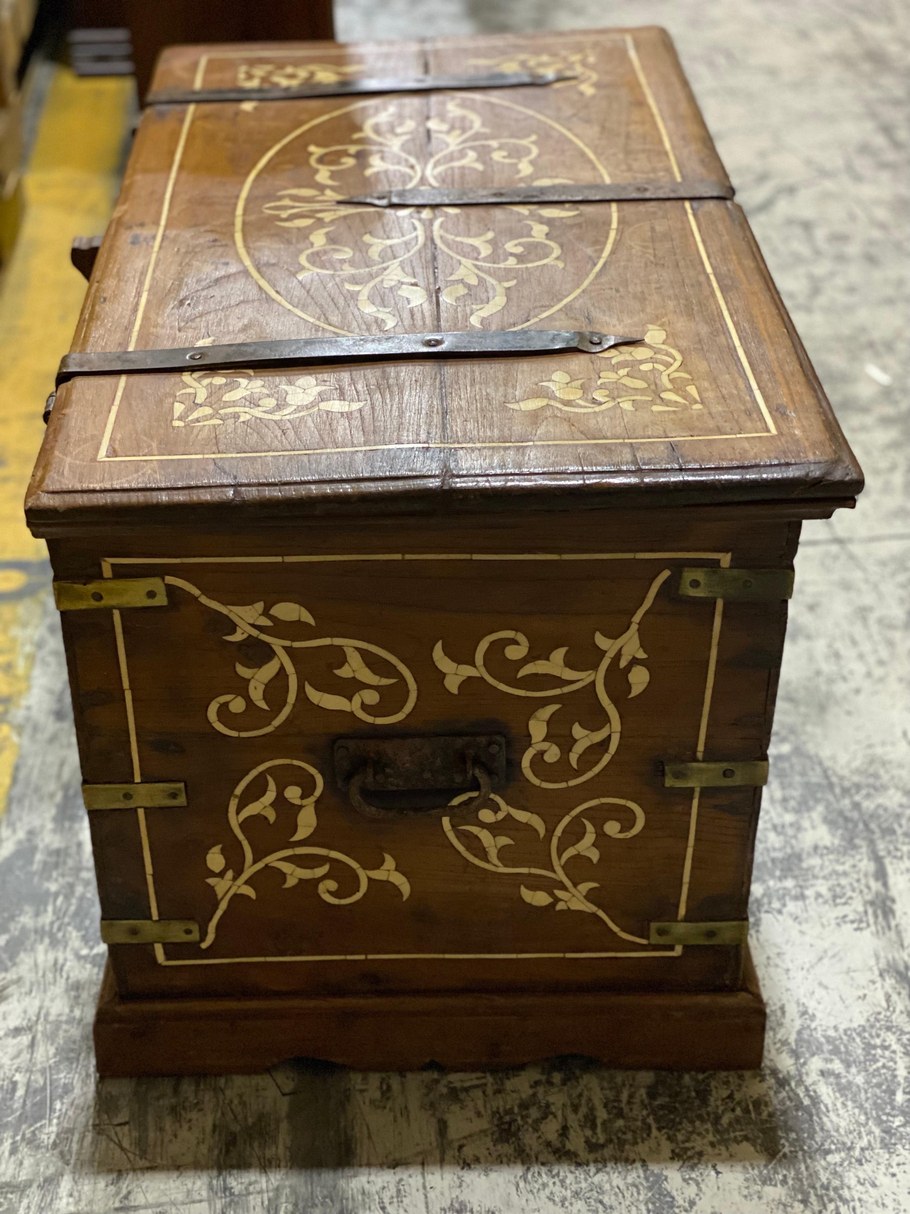 19th Century French Walnut & Bone Floral Inlaid Trunk 4