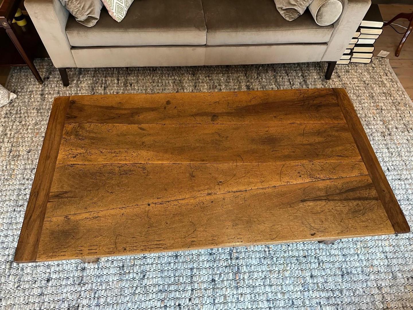 Antique walnut coffee table with 2 drawers from France. Table has a beautiful patina. Completely in perfect condition.

Origin: France
Period: Approx. 1820
Size:148cm x 77cm x h.50cm
​