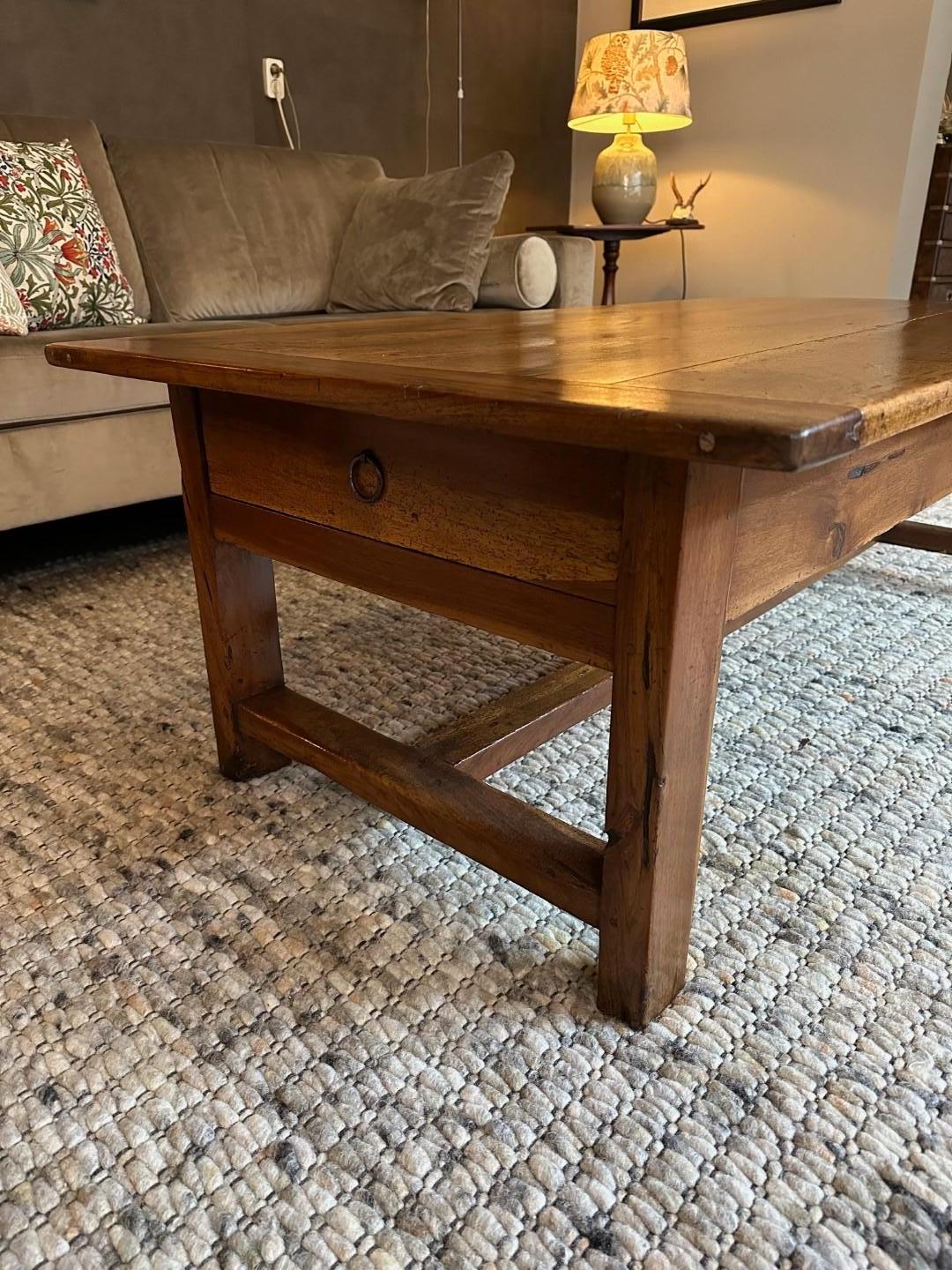 Early 19th Century 19th century French walnut coffee table For Sale