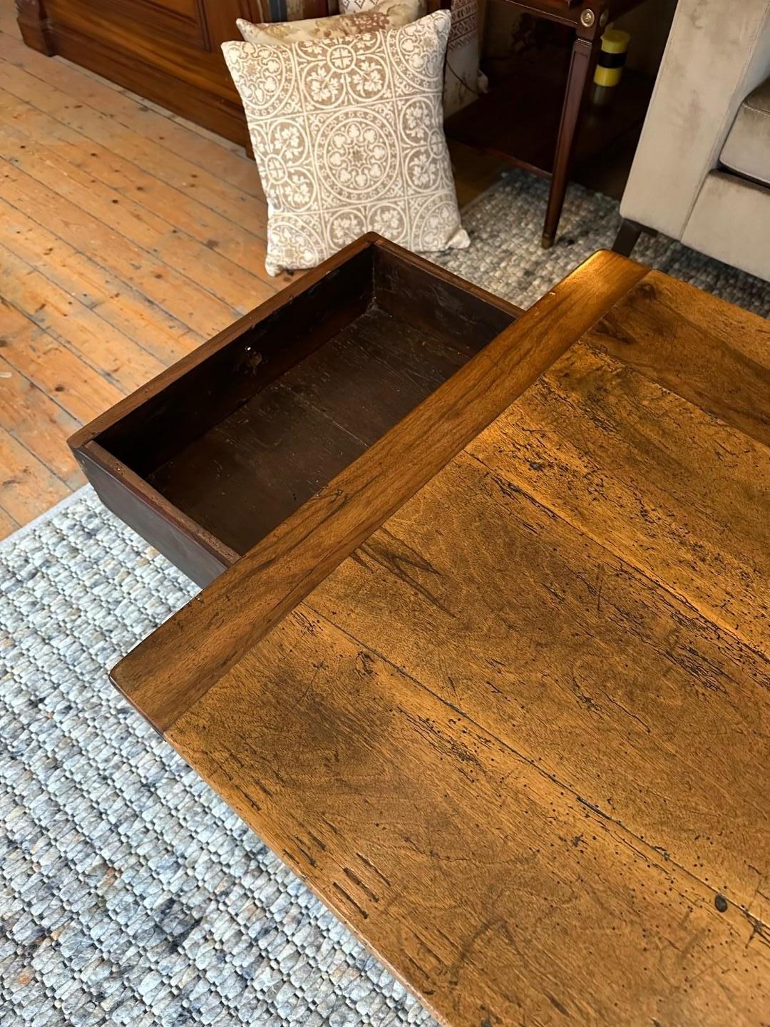 19th century French walnut coffee table For Sale 2