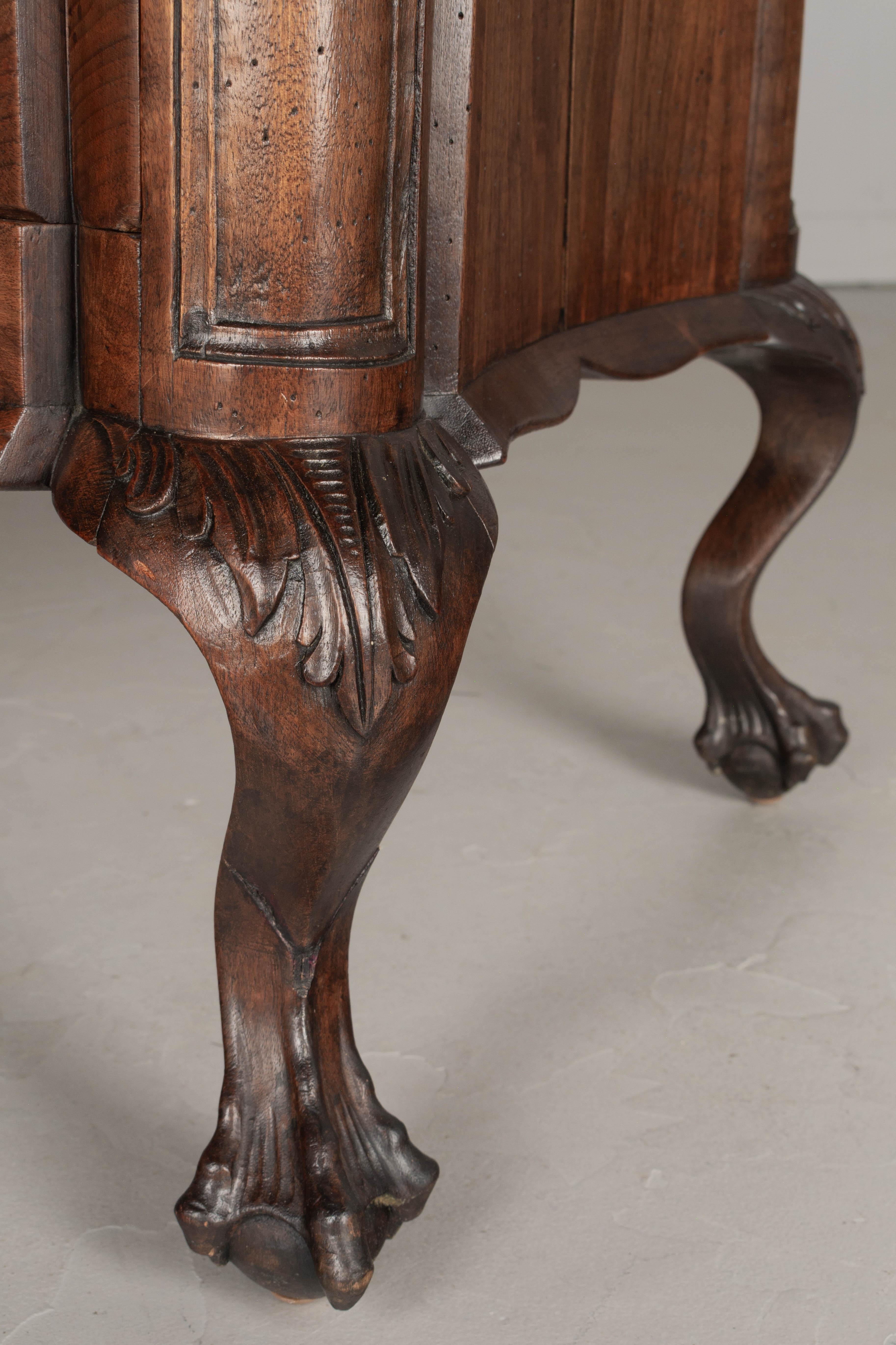 19th Century French Walnut Commode For Sale 7