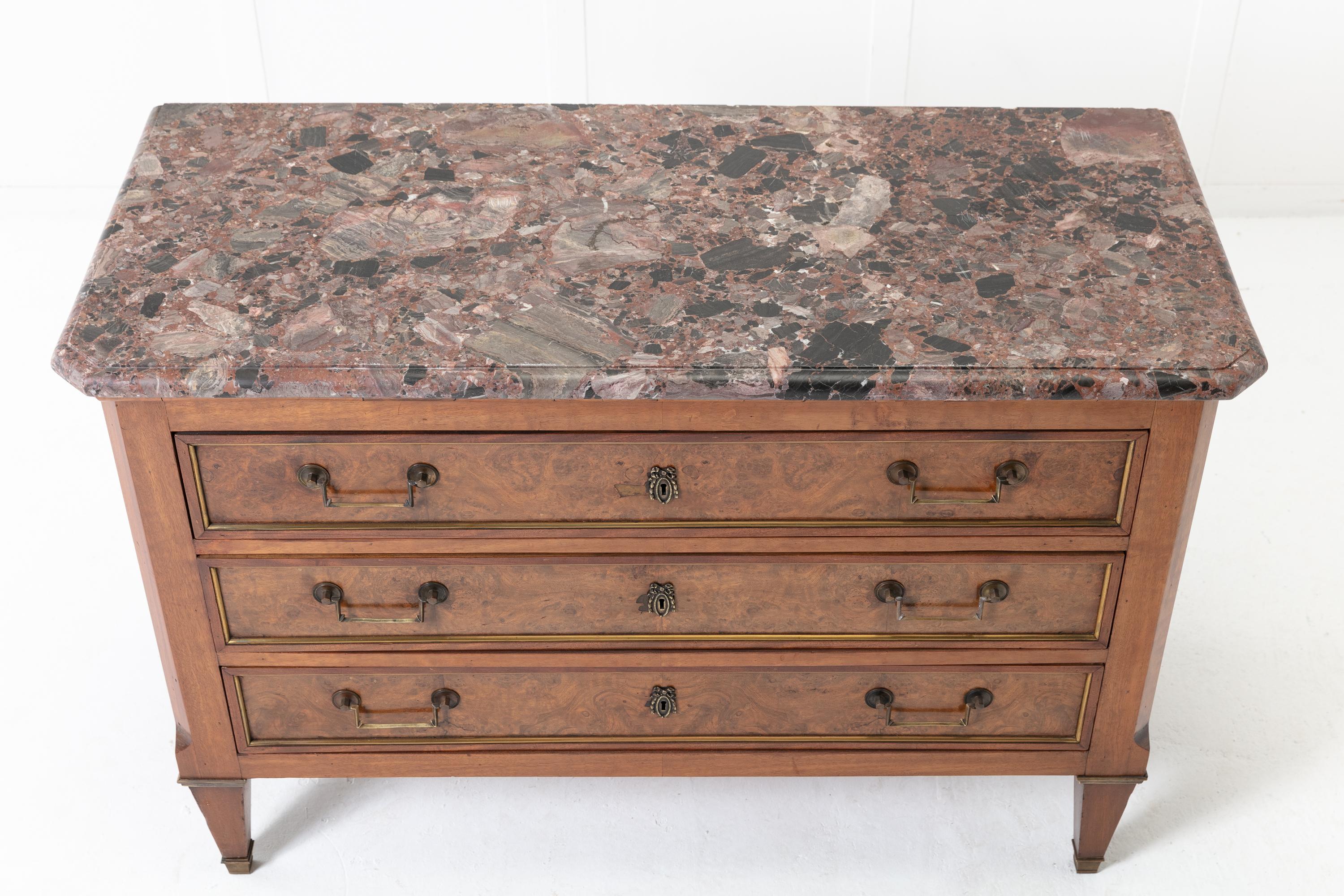 19th Century French Walnut Commode In Good Condition For Sale In Gloucestershire, GB