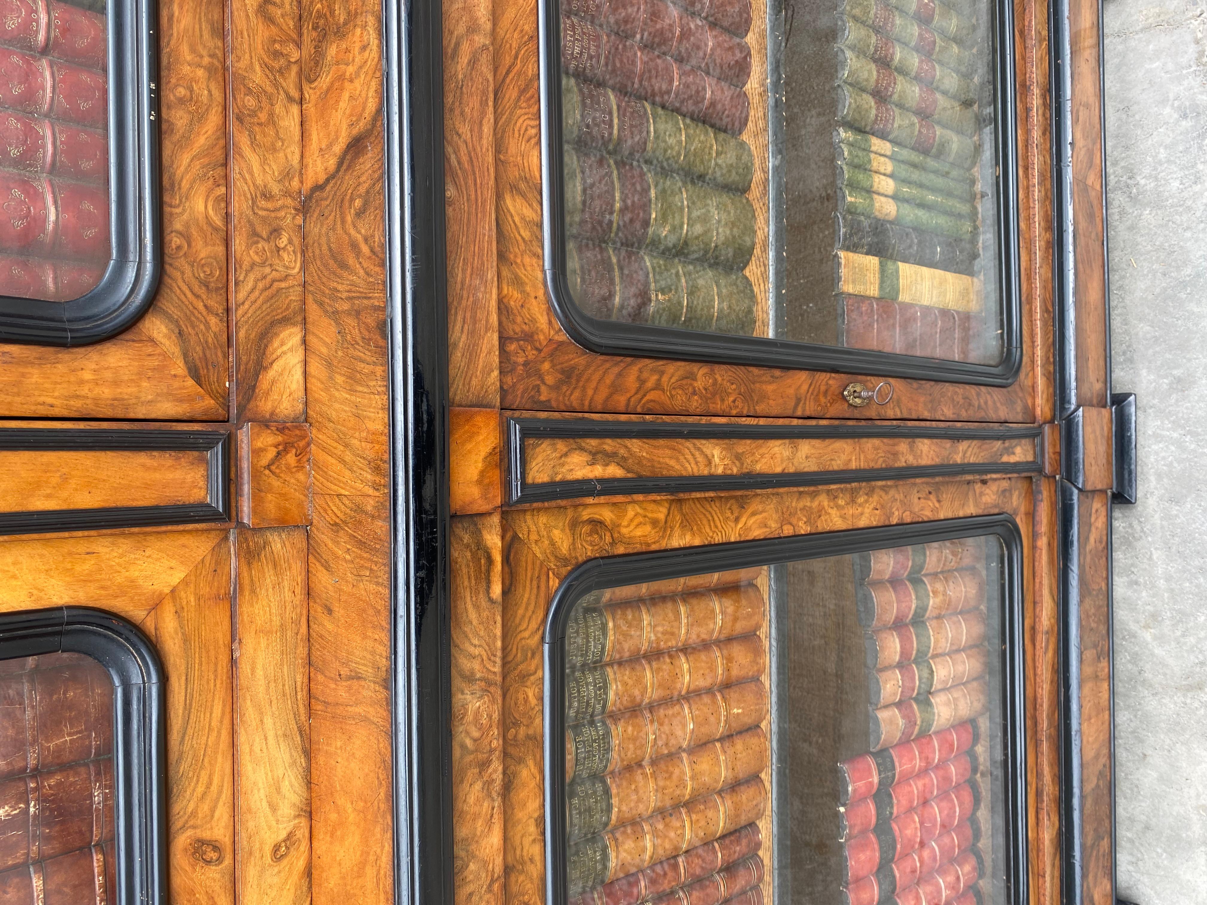Libreria francese in noce ed ebano del XIX secolo in vendita 4