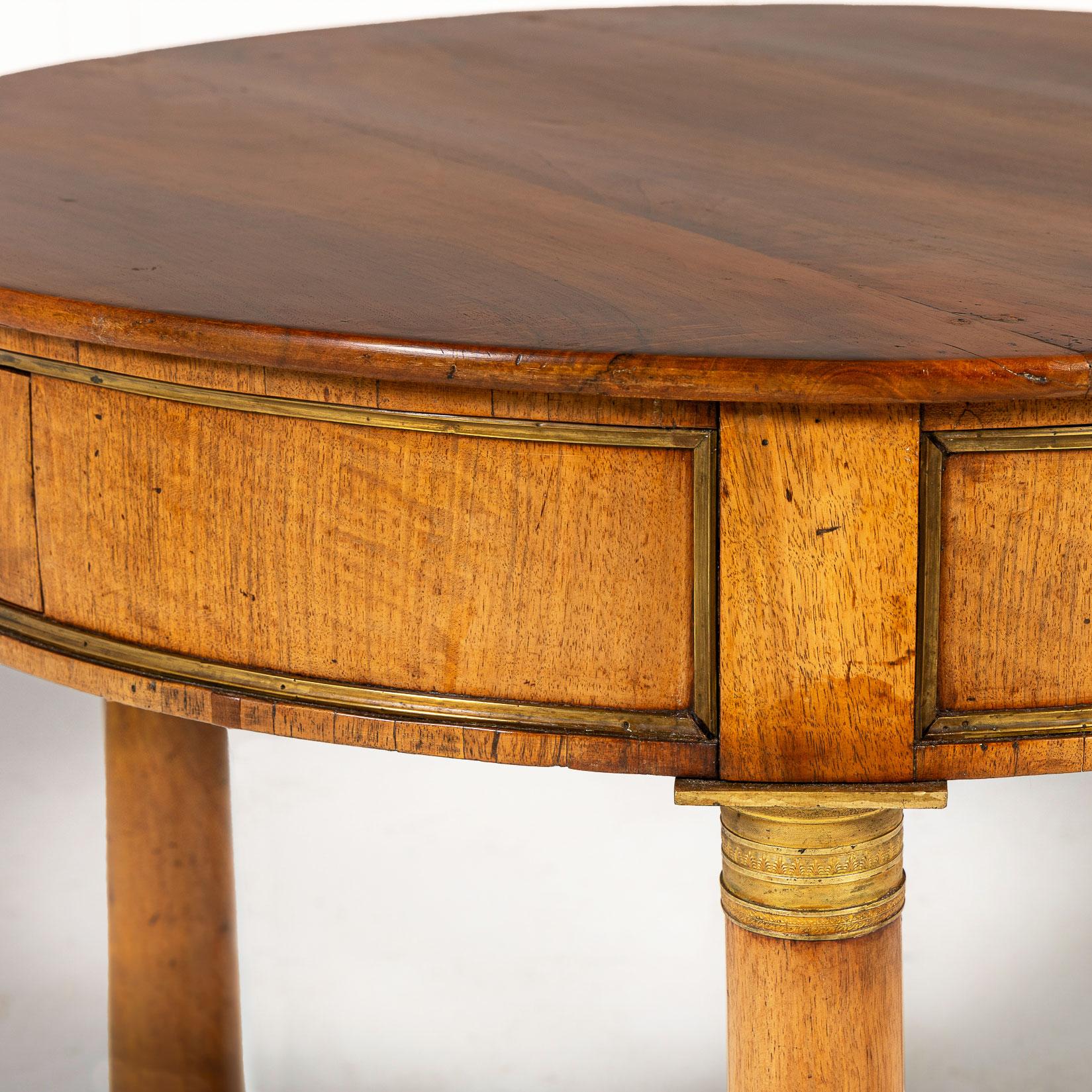 Brass 19th Century French Walnut Guéridon For Sale
