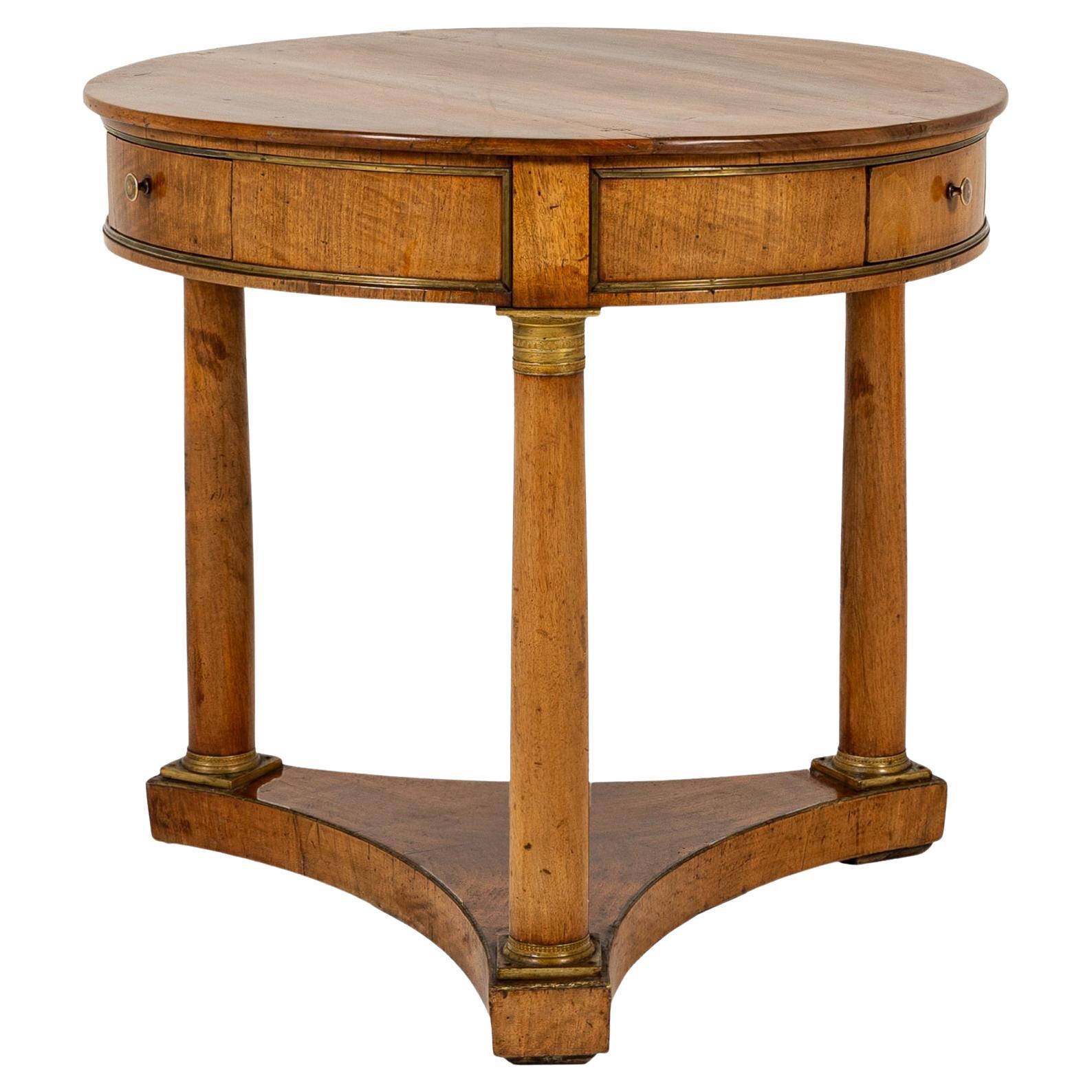 19th Century French Walnut Guéridon For Sale