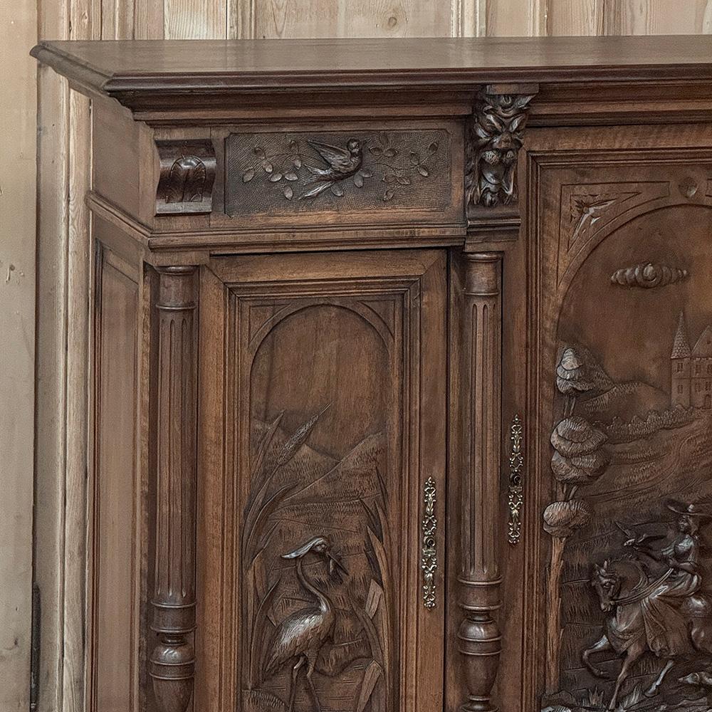 Intagliato a mano Buffet di caccia in noce francese del XIX secolo ~ Mobile in vendita