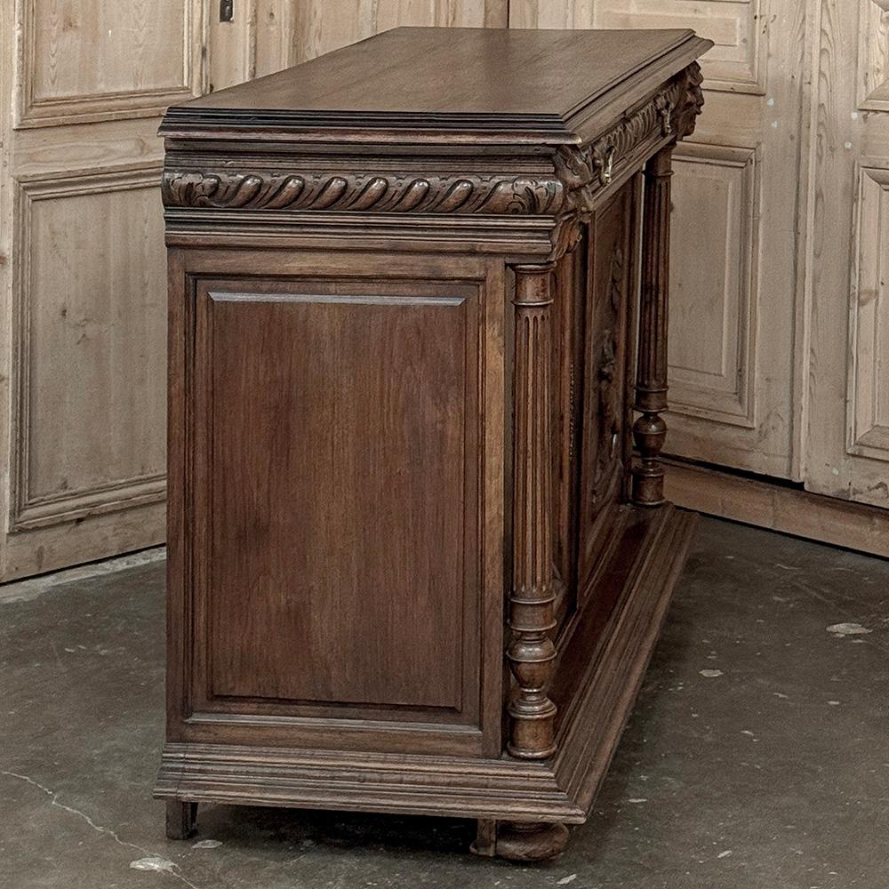 Buffet di caccia in noce francese del XIX secolo ~ Credenza in vendita 1