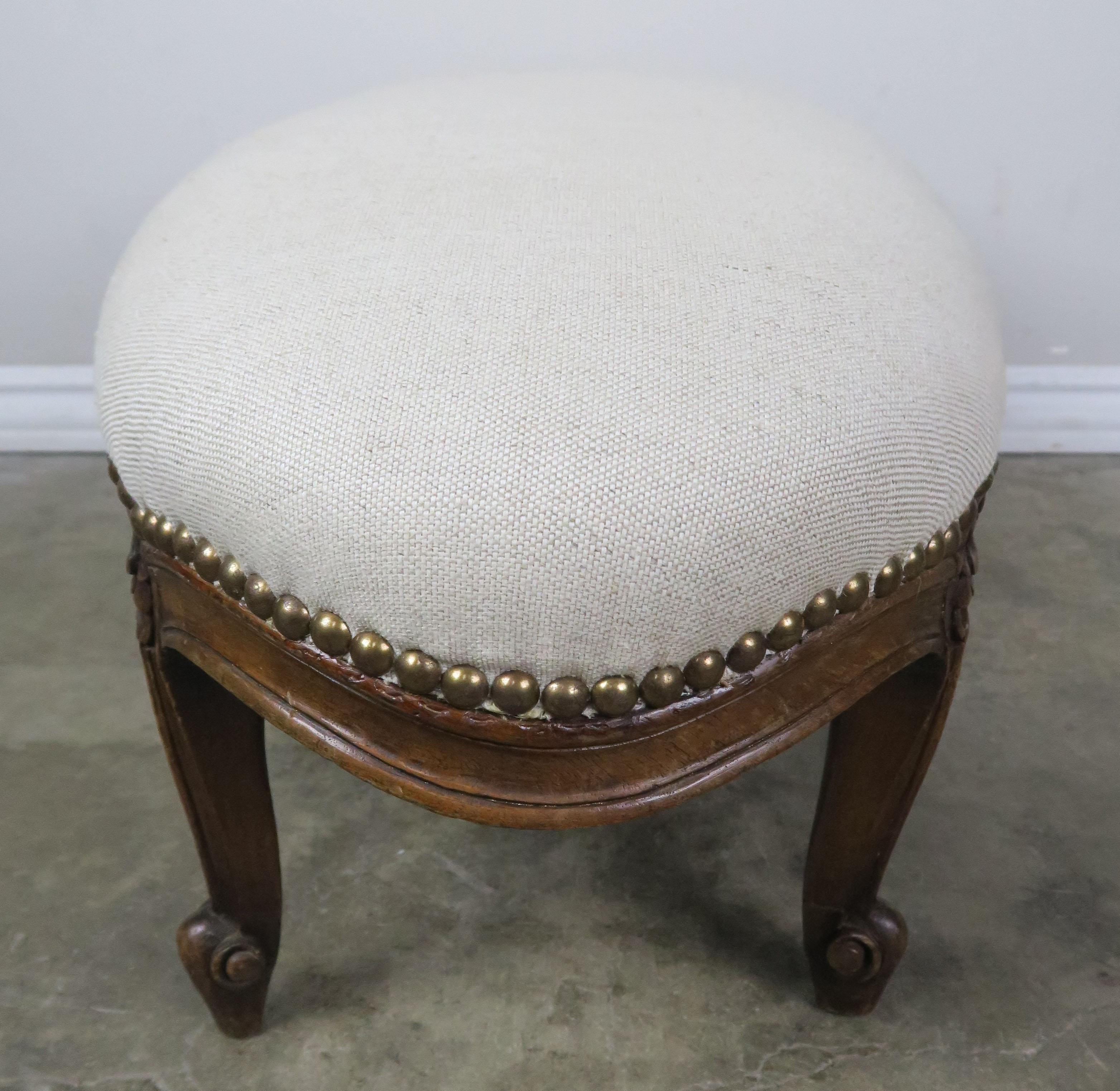 19th Century French Walnut Linen Footstool (Walnuss)