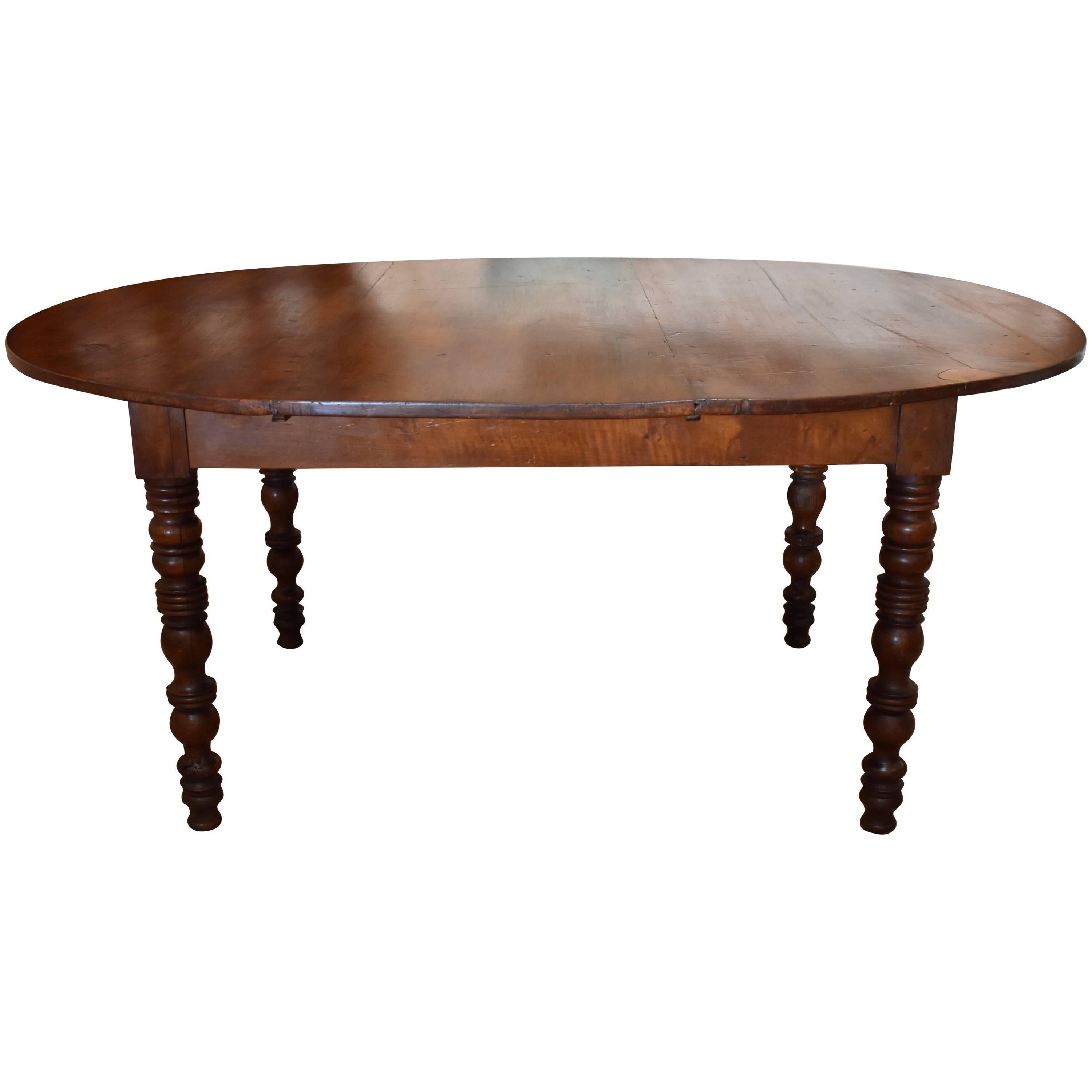 19th Century French Walnut Oval Dining Table For Sale