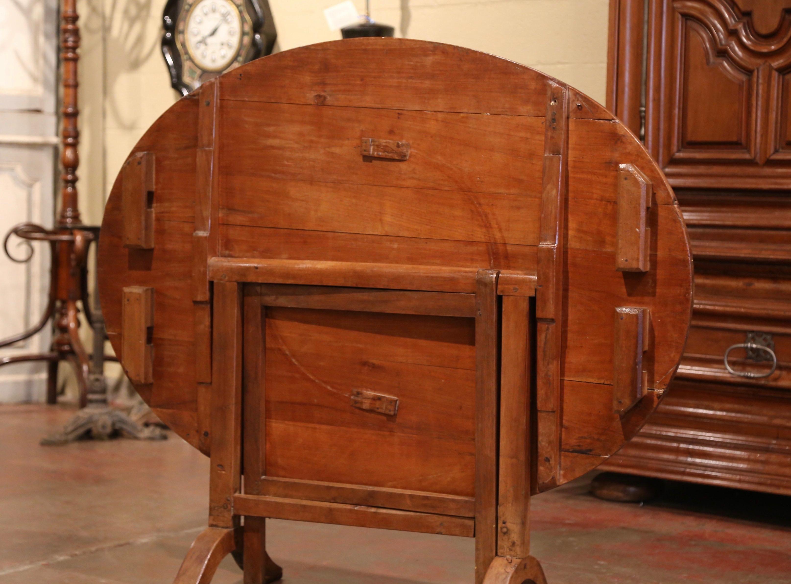19th Century French Walnut Oval Tilt-Top Wine Tasting Table from Burgundy 4