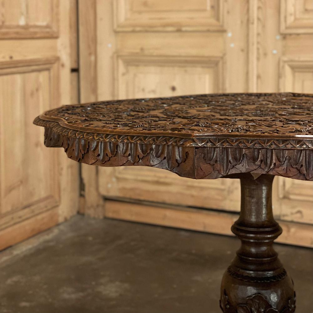 19th Century French Walnut Renaissance Carved Center Table In Good Condition For Sale In Dallas, TX
