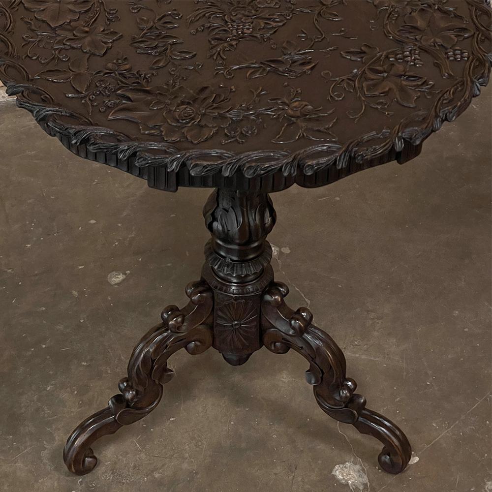 19th Century French Walnut Renaissance Carved Center Table For Sale 3
