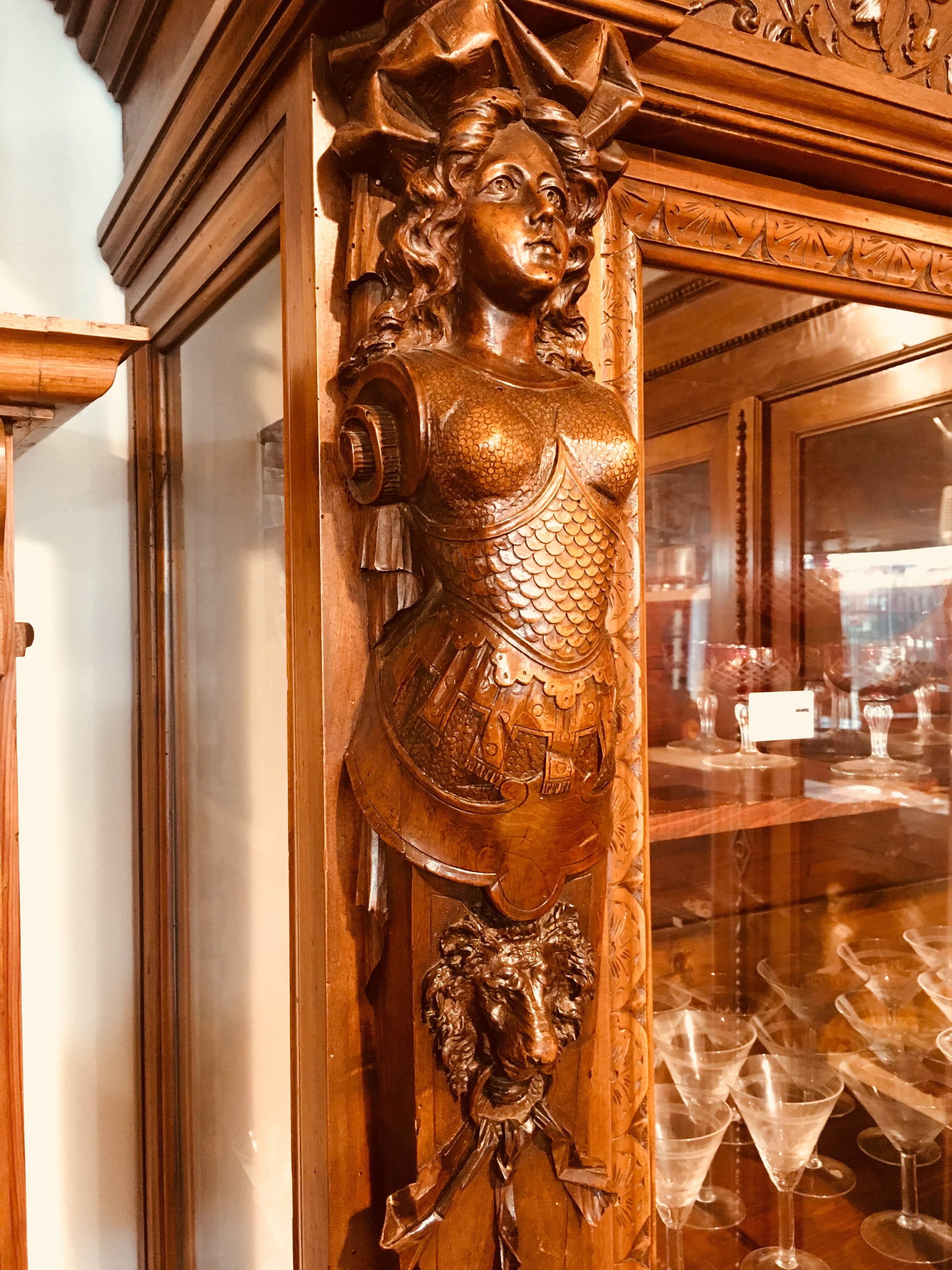 Hand-Carved 19th Century French Walnut Renaissance Grand Cabinet with Crystal Vitrines For Sale