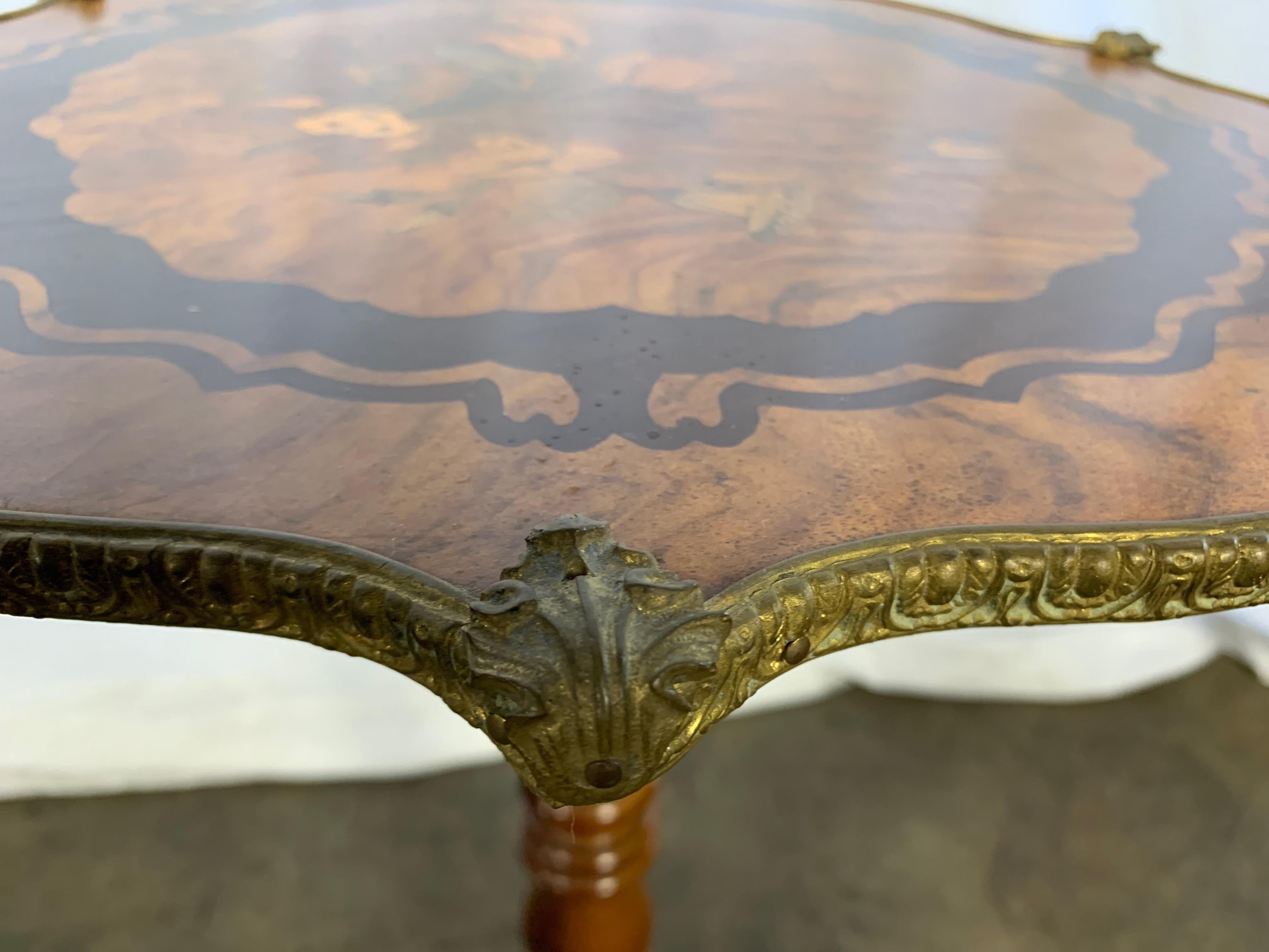 19th Century, French Walnut, Rosewood and Marquetry Inlaid Occasional Table In Good Condition For Sale In London, GB