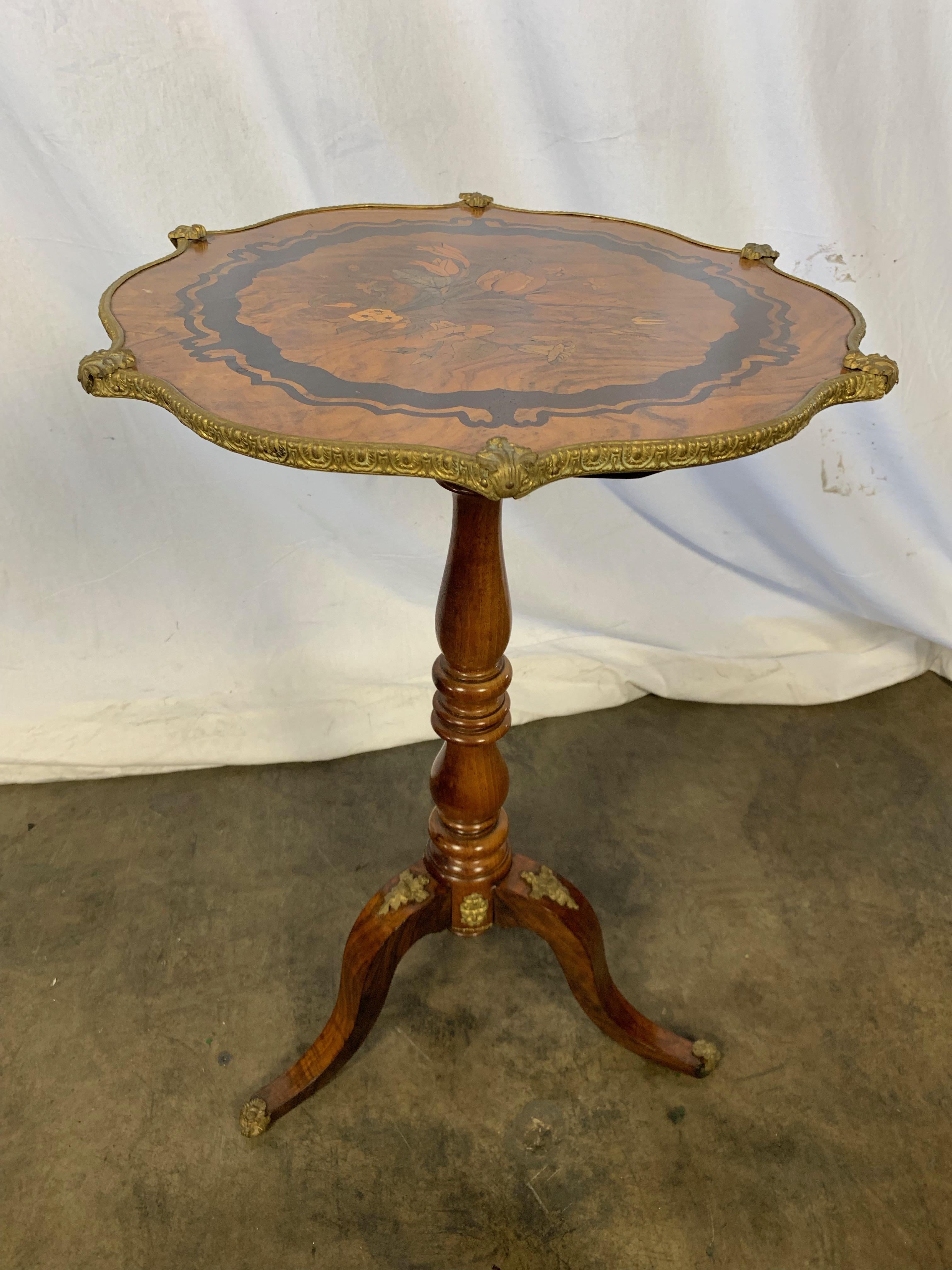 19th Century, French Walnut, Rosewood and Marquetry Inlaid Occasional Table For Sale 1