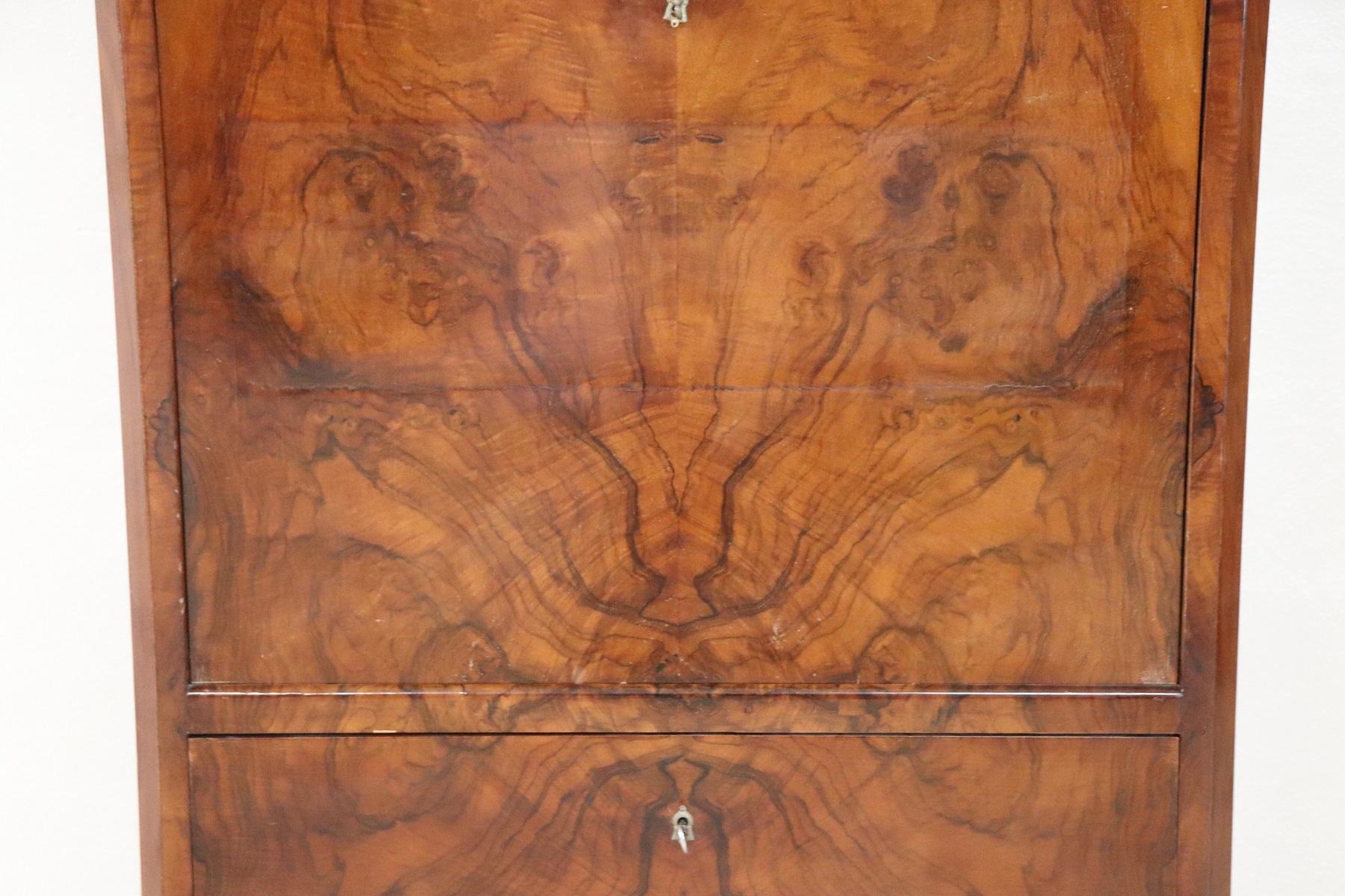 19th Century French Walnut Secretaire with Internal Secret In Good Condition In Casale Monferrato, IT