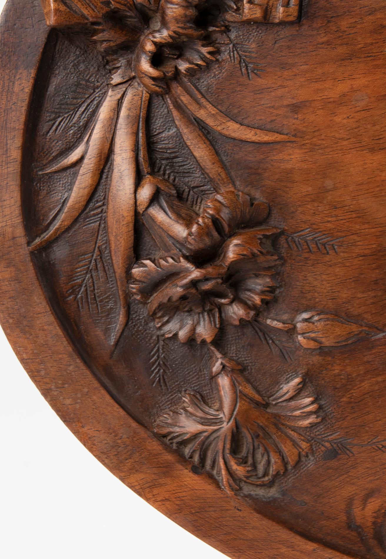19th Century French Walnut Serving Tray with Great Carving For Sale 1