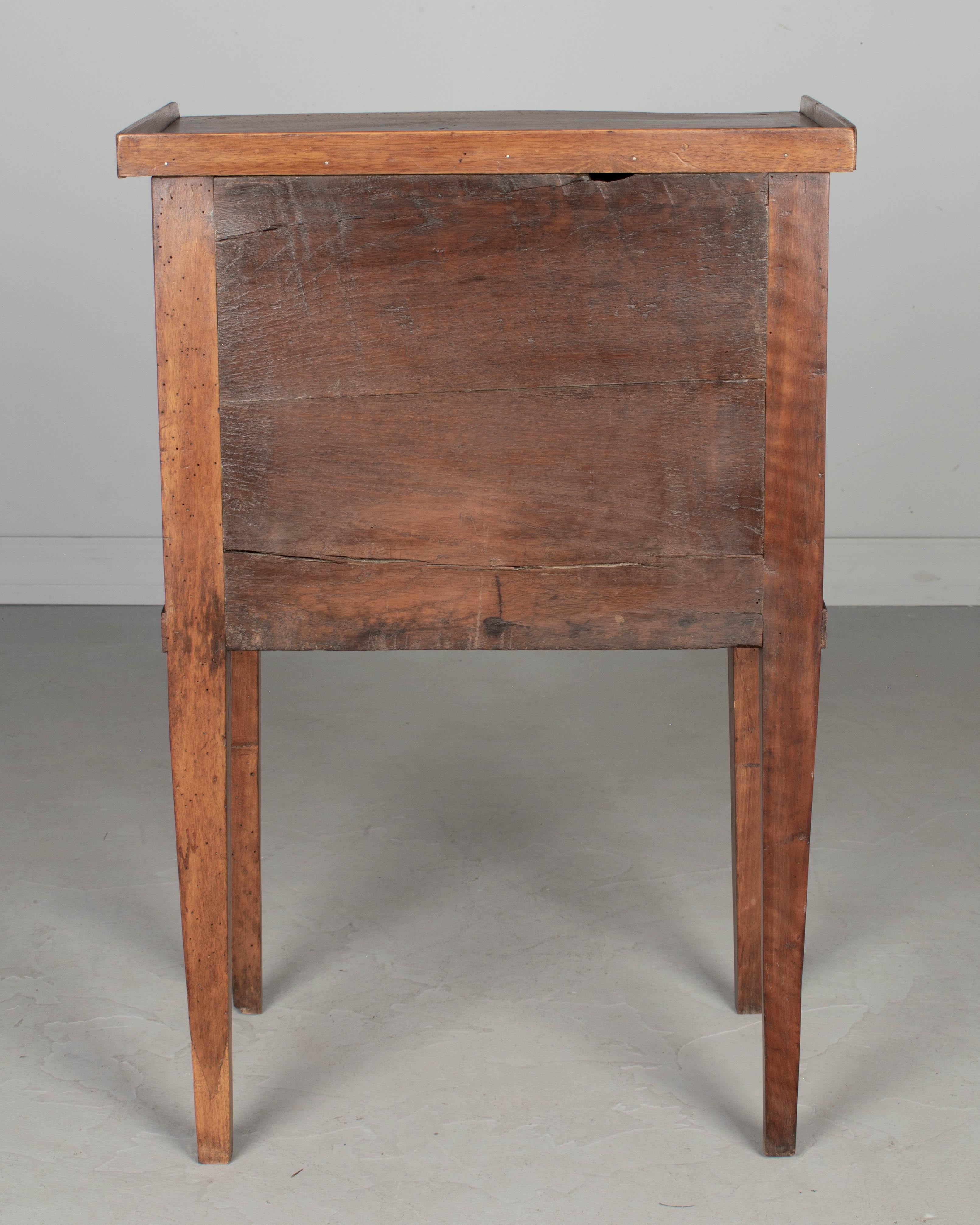 19th Century French Walnut Side Table For Sale 1