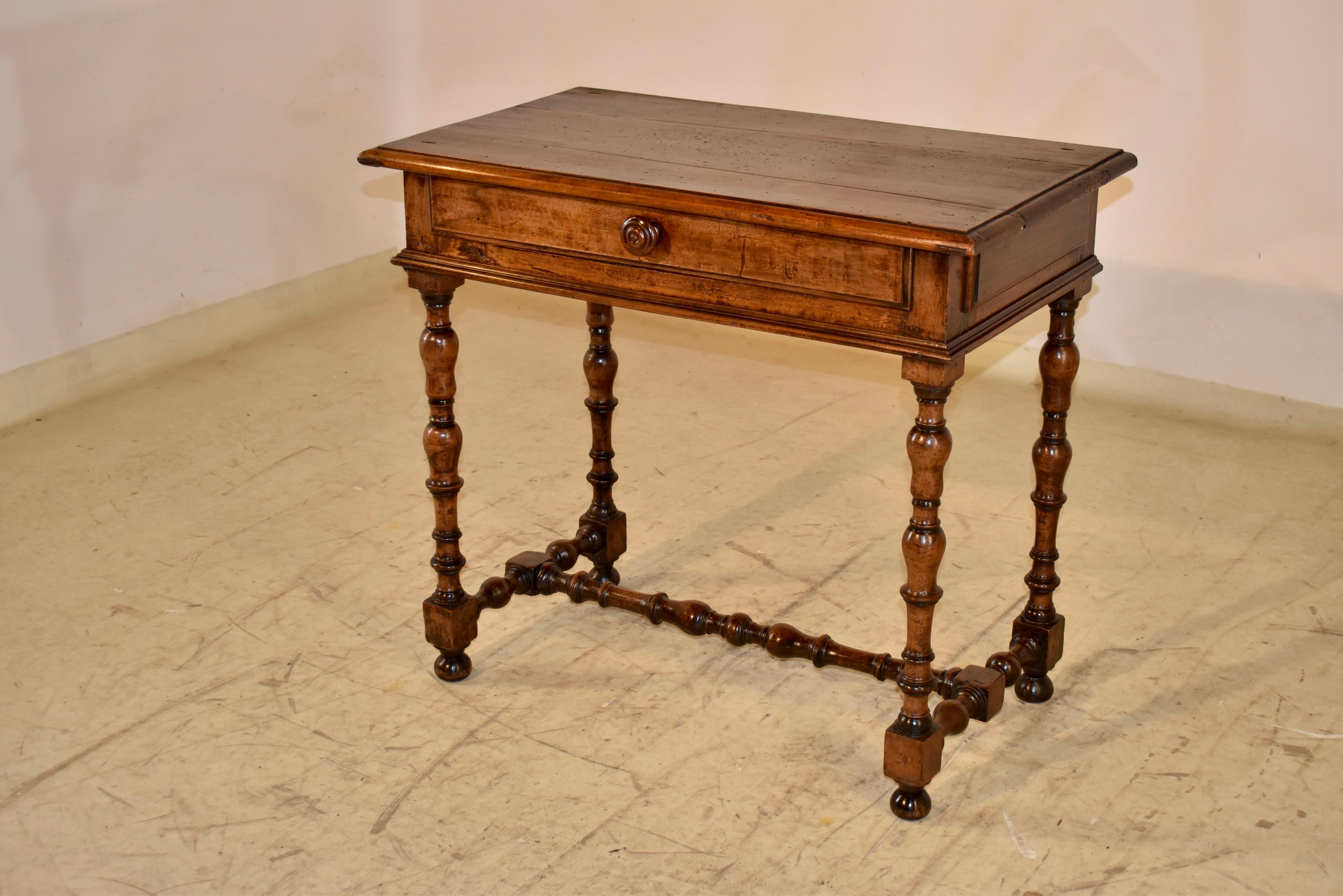 Table d'appoint en noyer français du XIXe siècle Bon état - En vente à High Point, NC