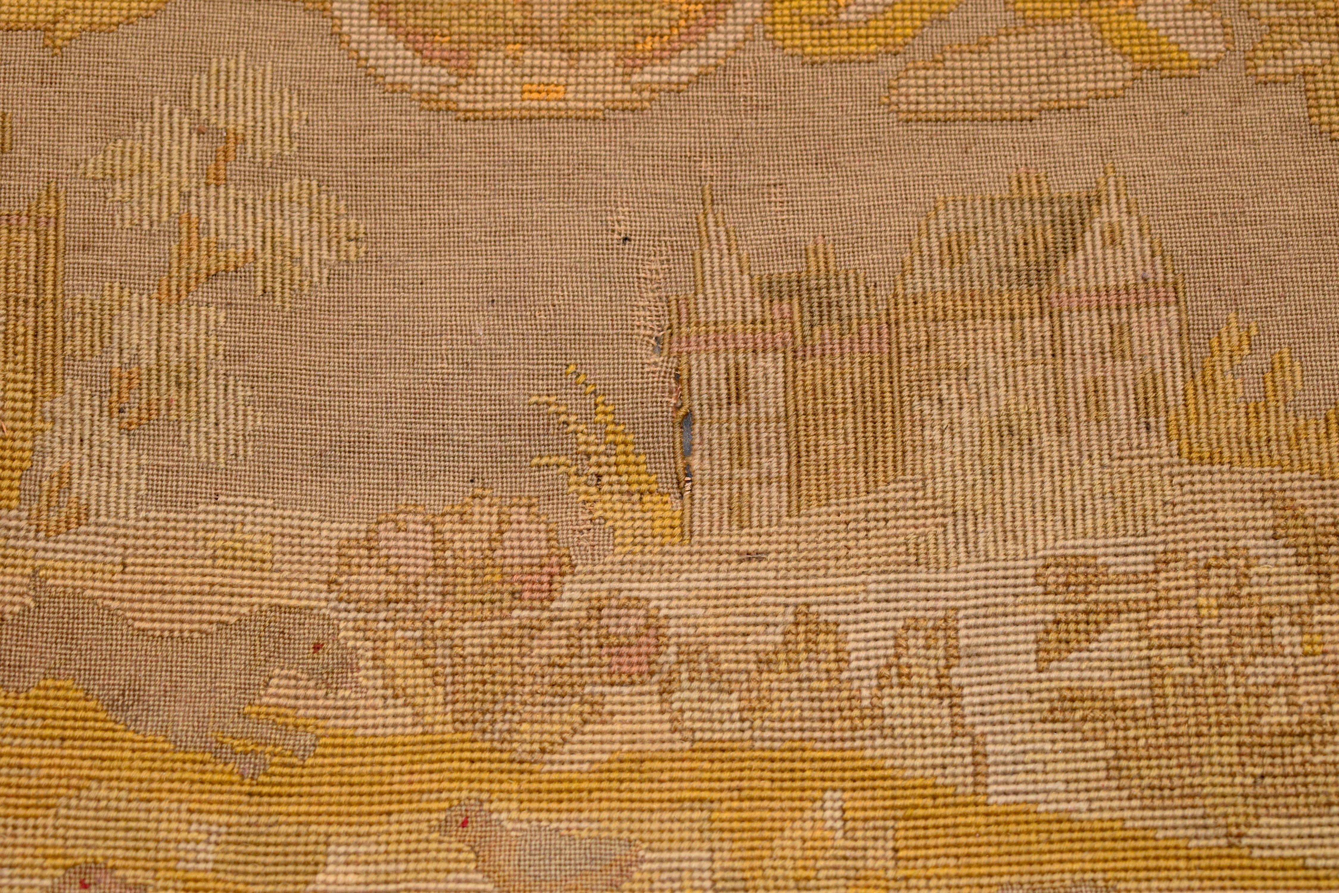 Sgabello francese in noce del XIX secolo in vendita 3