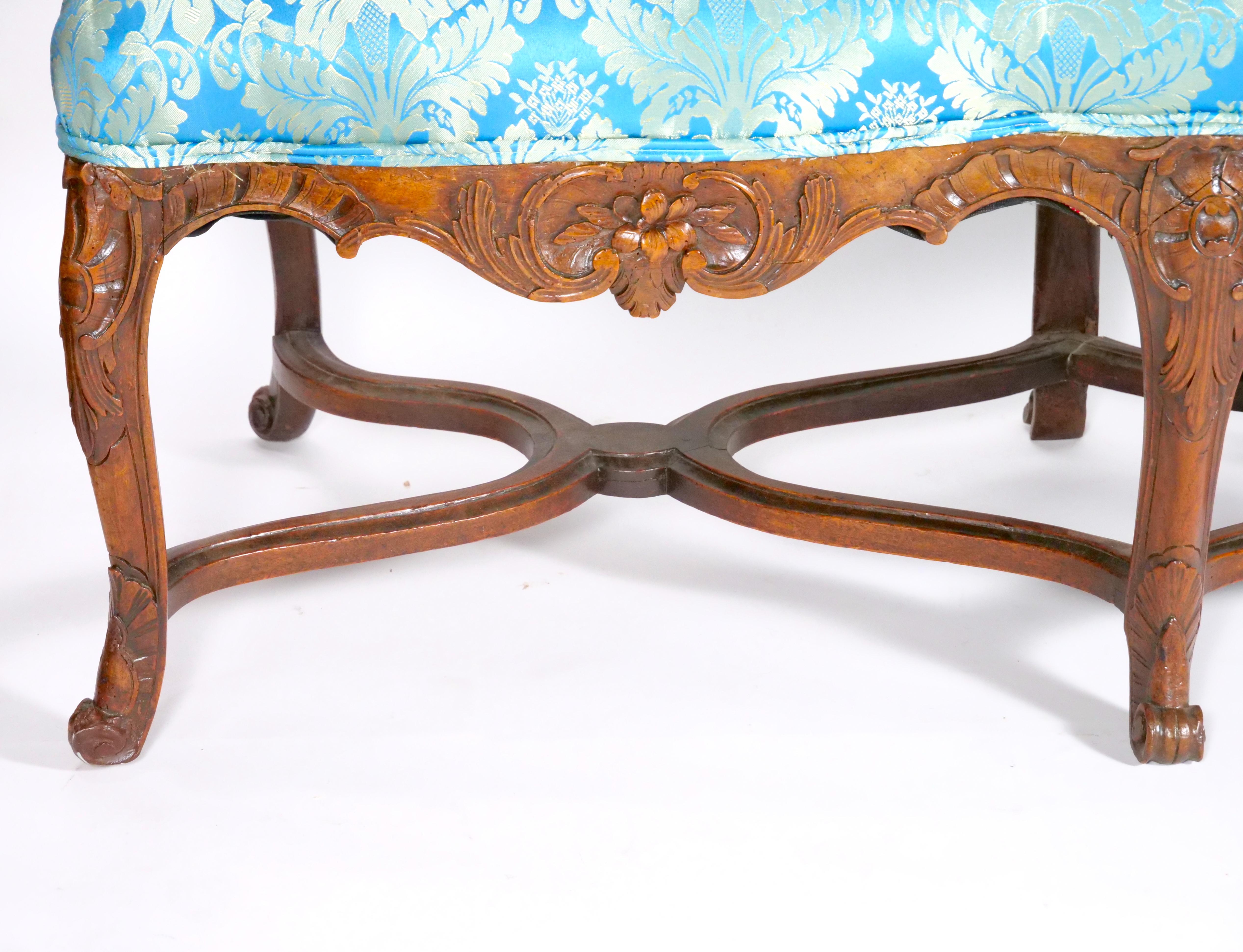 19th Century French Walnut Upholstered Three Seat Settee For Sale 7