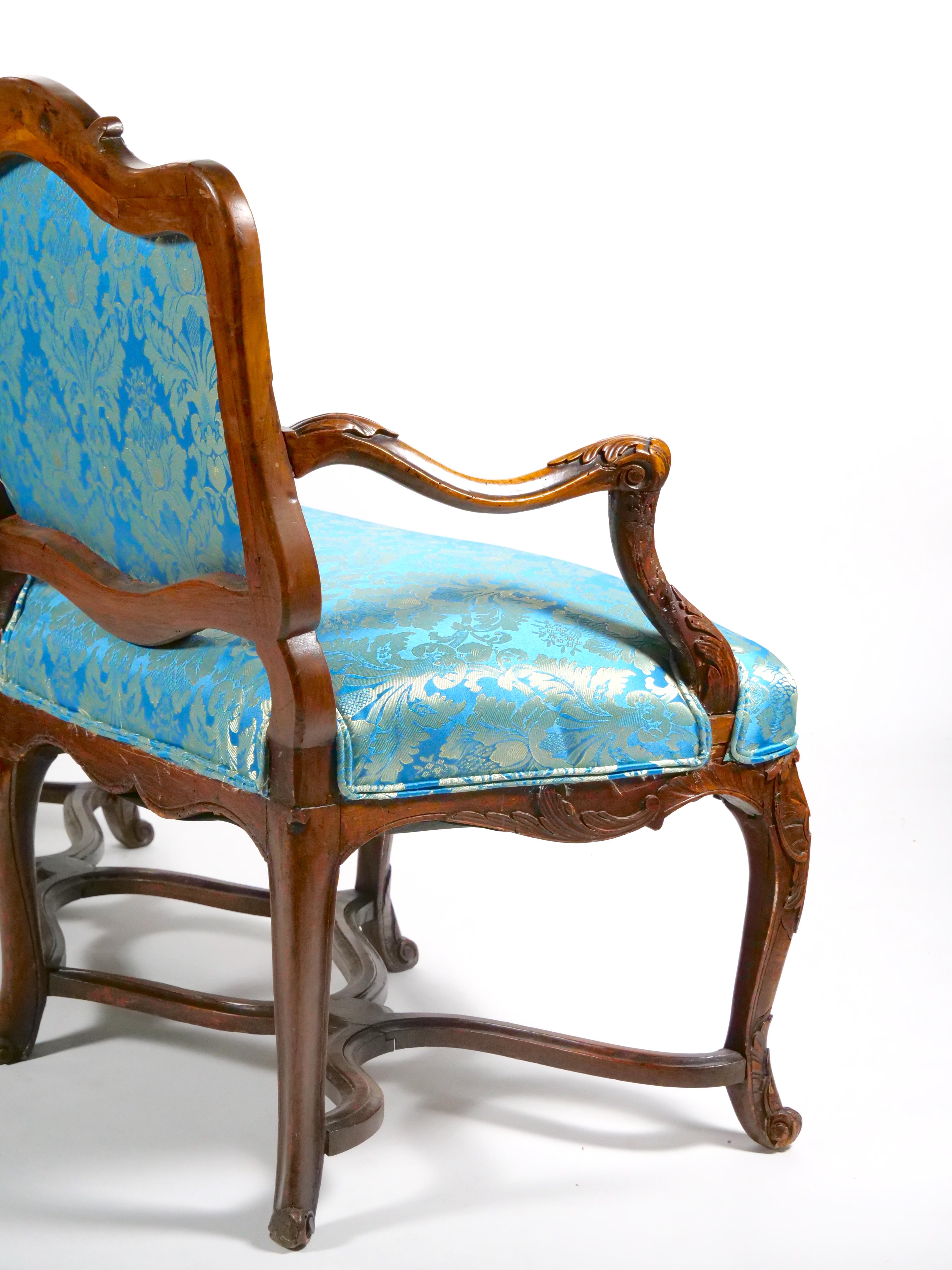 19th Century French Walnut Upholstered Three Seat Settee For Sale 11