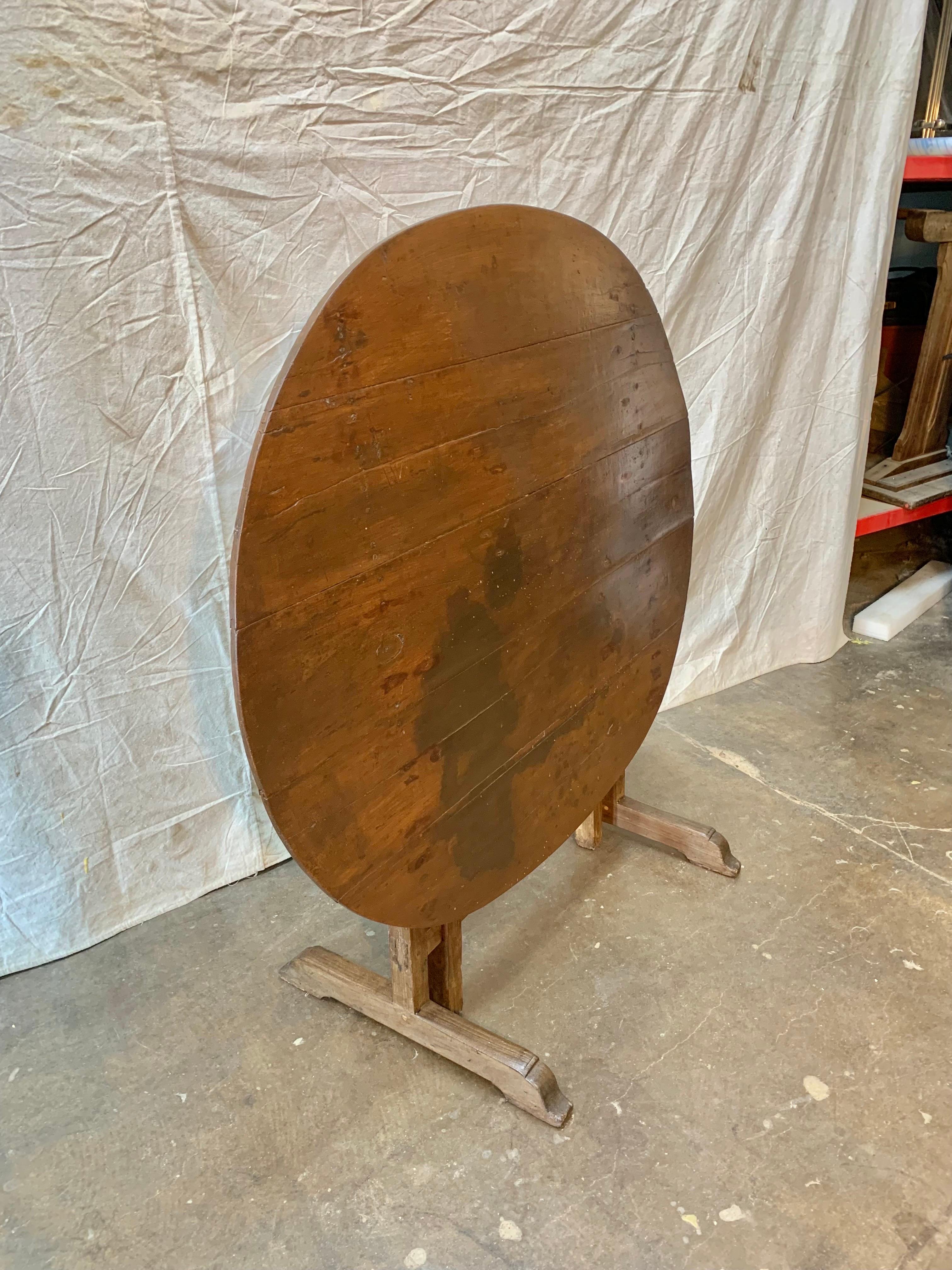 19th century French Walnut Wine Tasting Table For Sale 6
