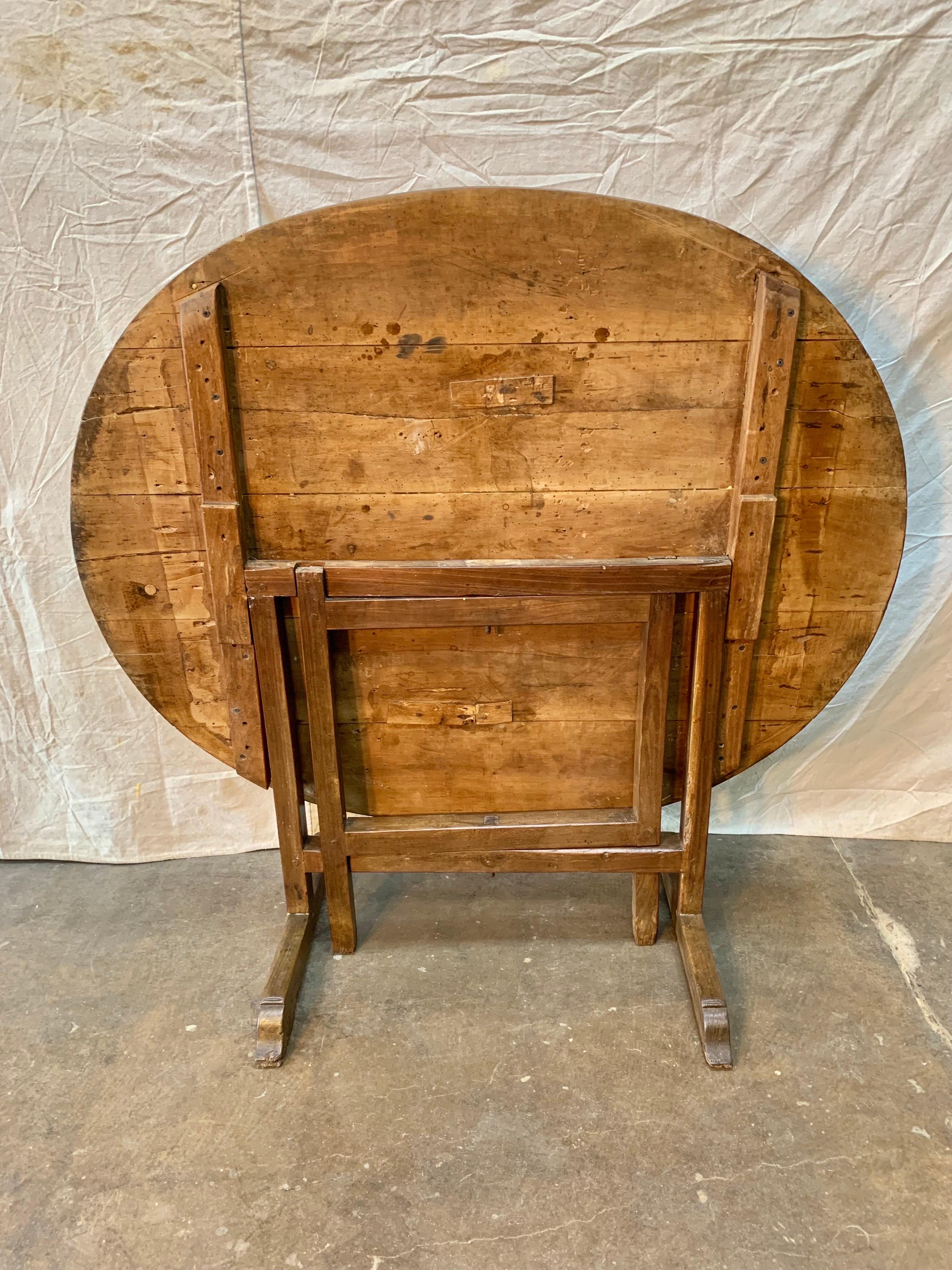 19th century French Walnut Wine Tasting Table For Sale 7