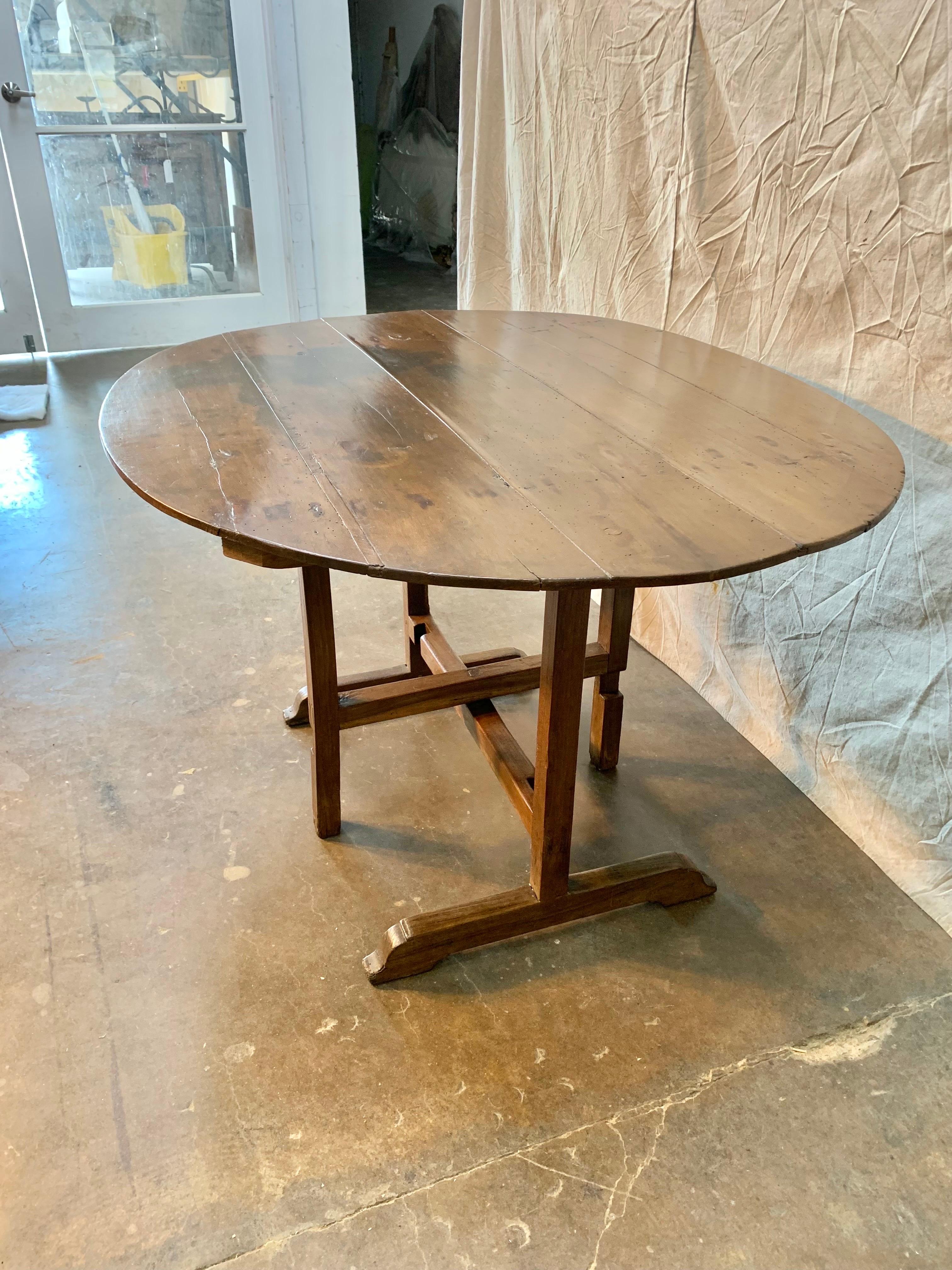 19th century French Walnut Wine Tasting Table In Good Condition For Sale In Burton, TX