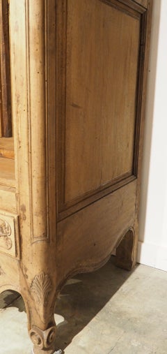19th Century French Walnut Wood Bonnetière Vitrine from Provence