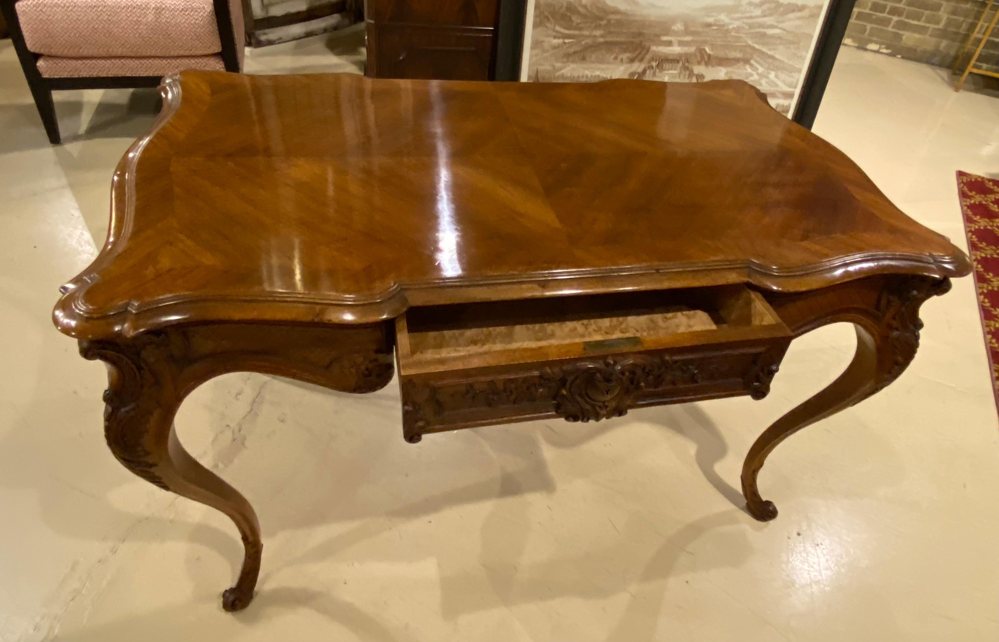 19th Century French Walnut Writing Table Desk, Cabriole Legs Banded Top, Drawer For Sale 5
