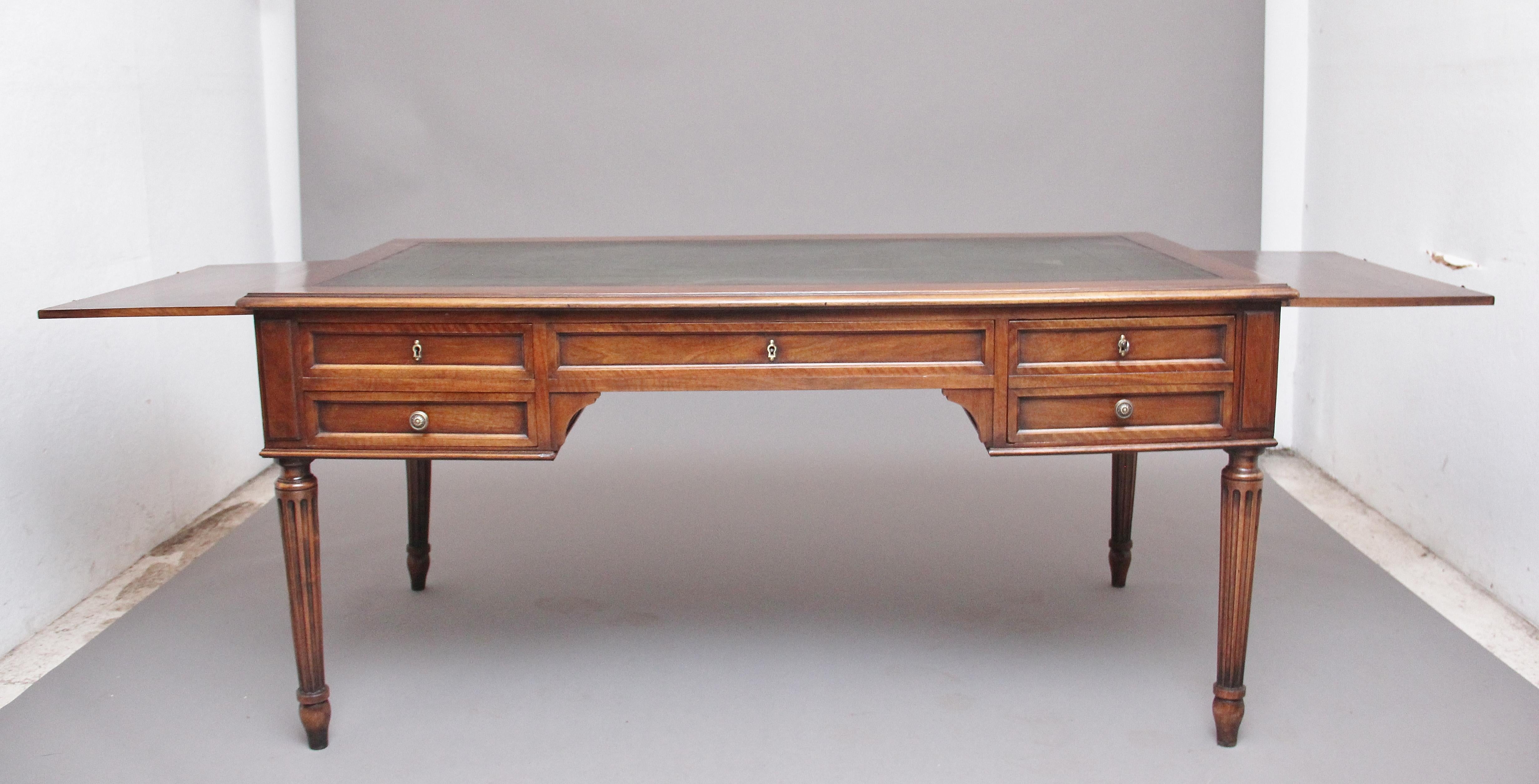 19th Century French Walnut Writing Table In Good Condition In Martlesham, GB