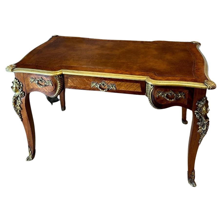 19th Century French Walnut writing table For Sale