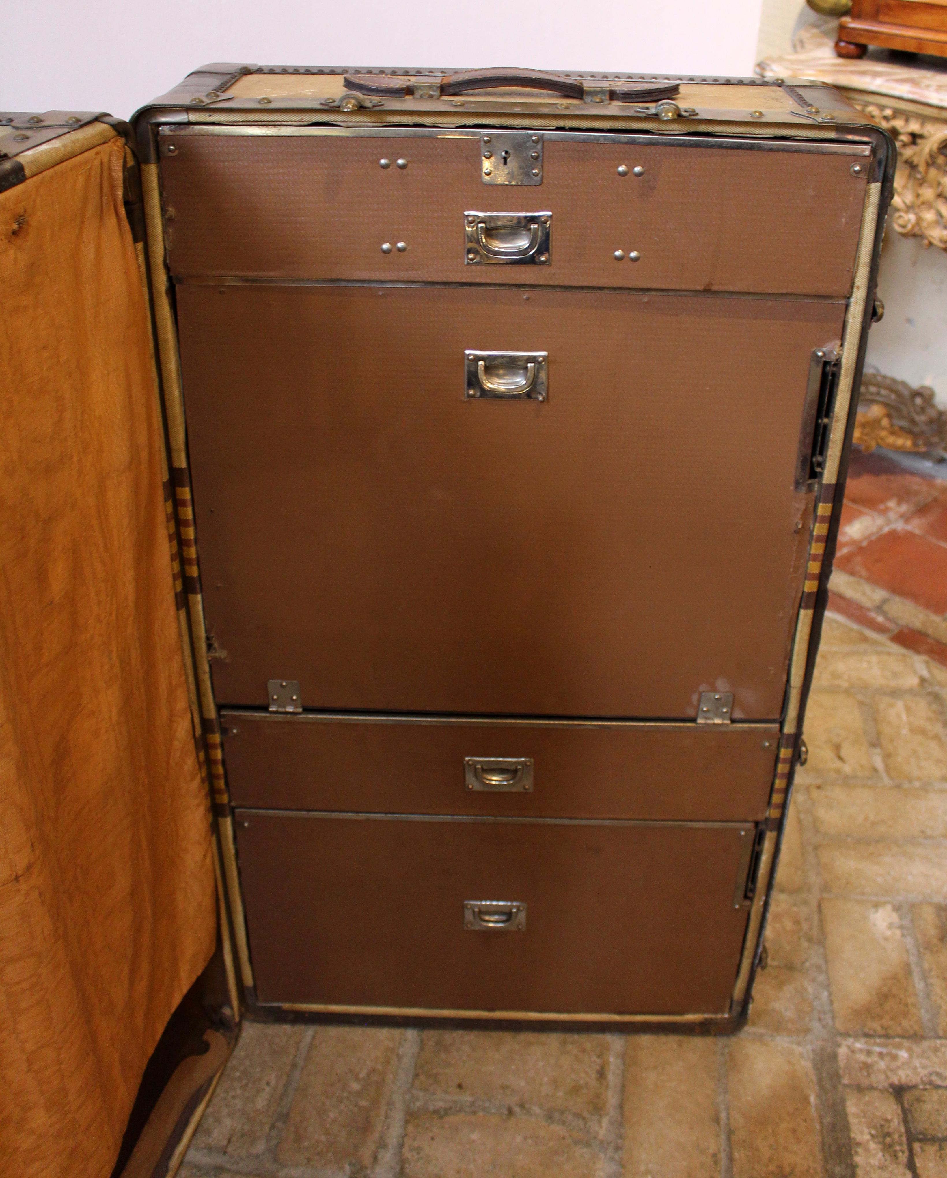 19th Century French Wardrobe Luggage Trunk For Sale 5