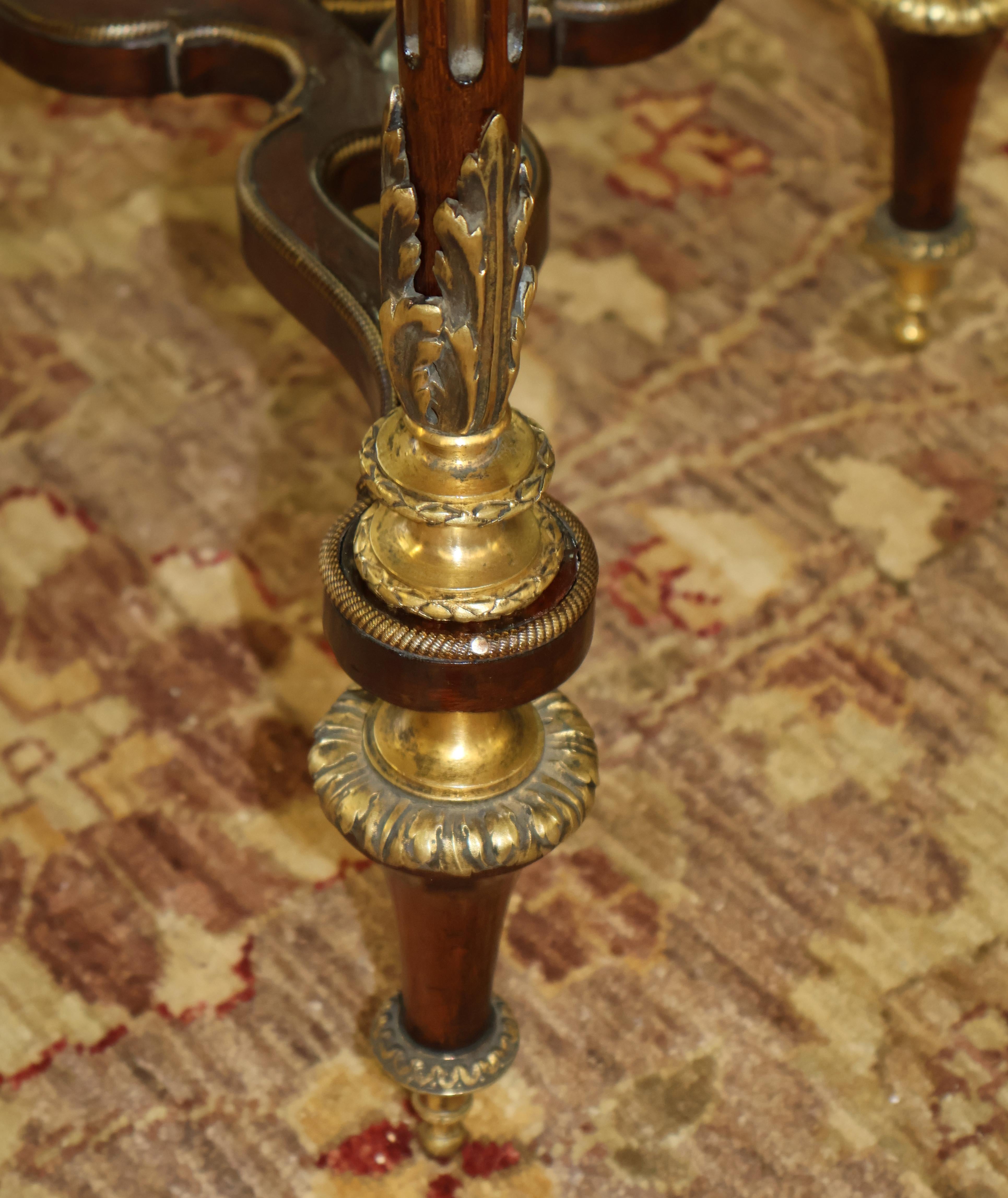 Table de guéridon à plateau de marbre de style Weisweiler du 19e siècle par Henry Dasson en vente 1