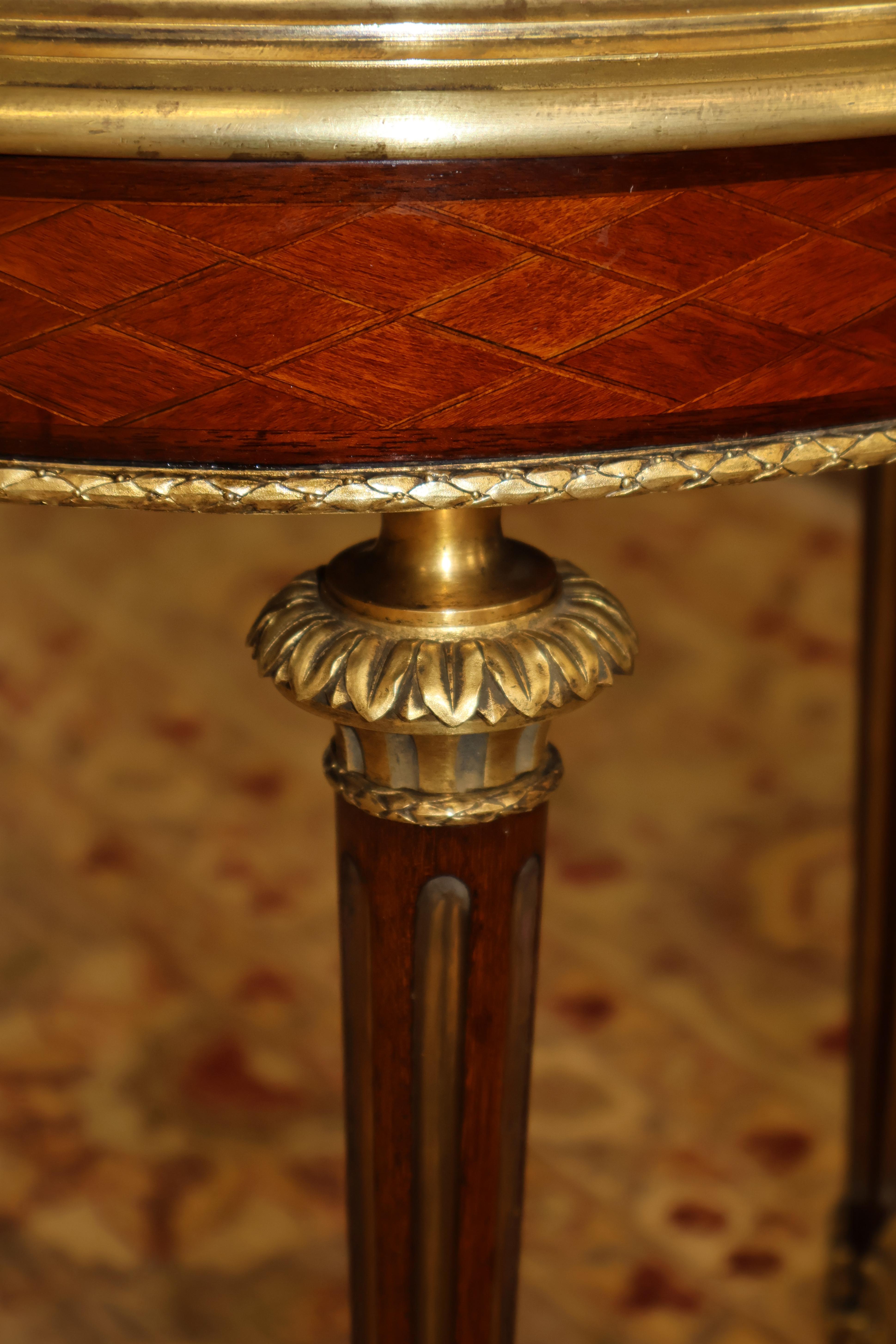 Table de guéridon à plateau de marbre de style Weisweiler du 19e siècle par Henry Dasson en vente 2