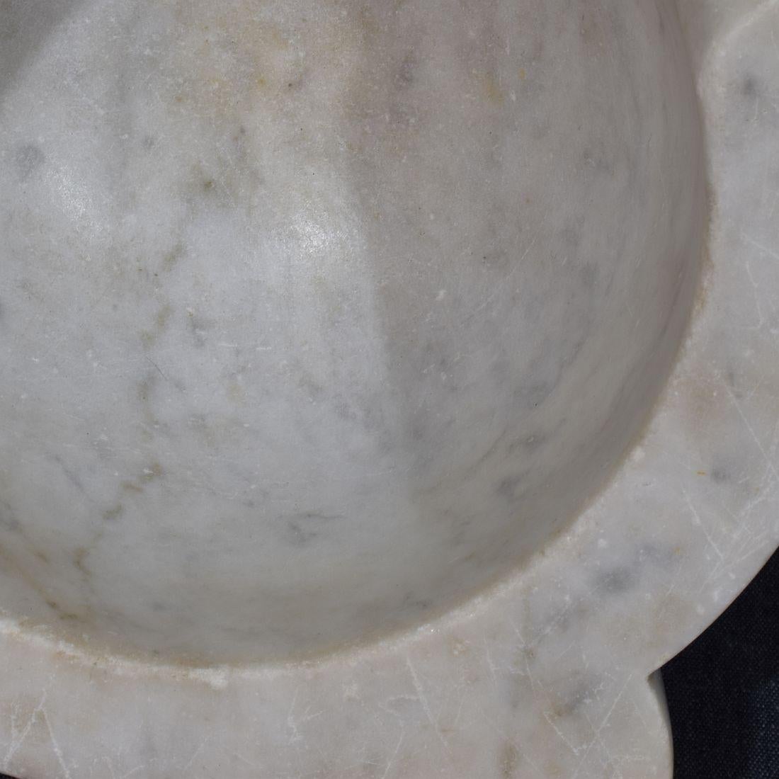 Mortaio francese in marmo bianco del XIX secolo in vendita 5
