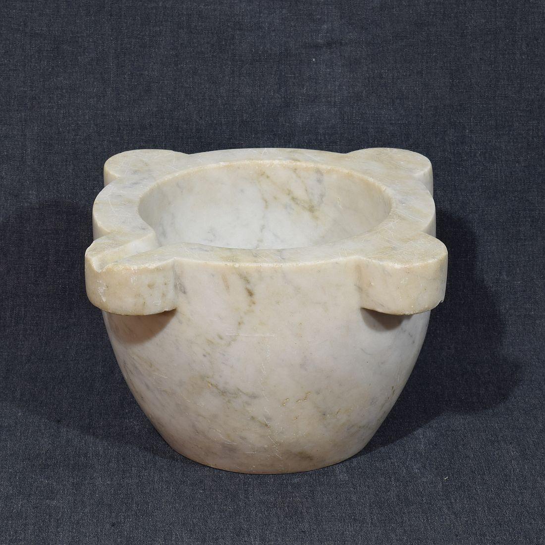 Stile provenzale Mortaio francese in marmo bianco del XIX secolo in vendita