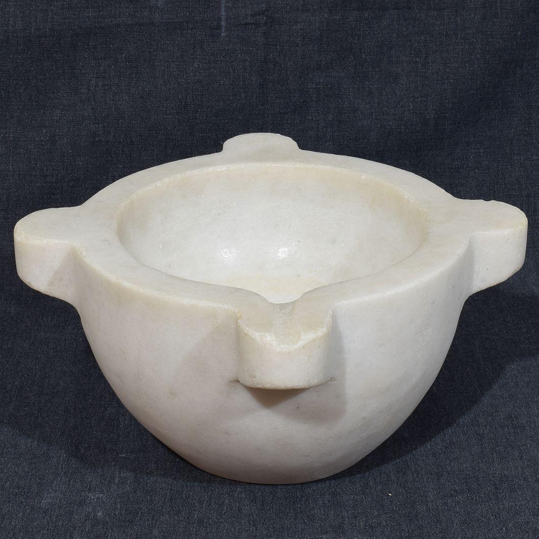 Stile provenzale Mortaio francese in marmo bianco del XIX secolo in vendita