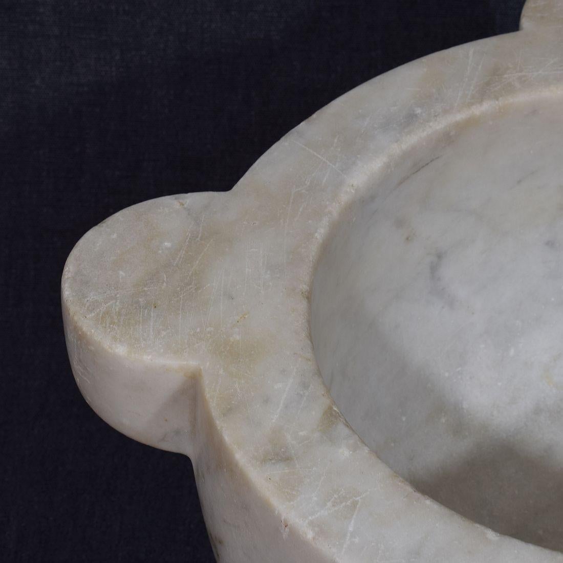 Mortaio francese in marmo bianco del XIX secolo in vendita 2
