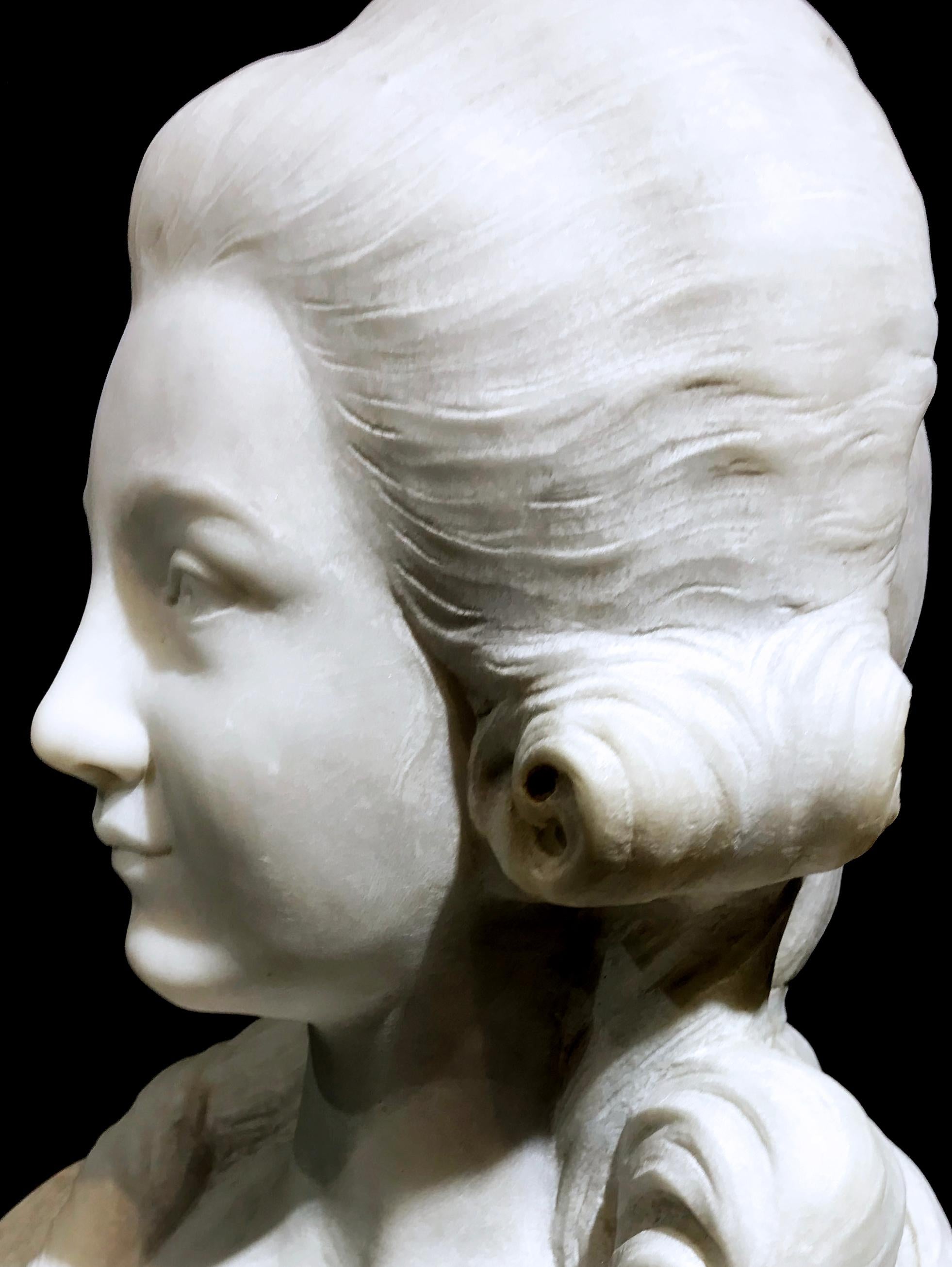 19th Century French White Marble Sculpture Bust of Queen Marie Antoinette Signed In Excellent Condition For Sale In Roma, IT