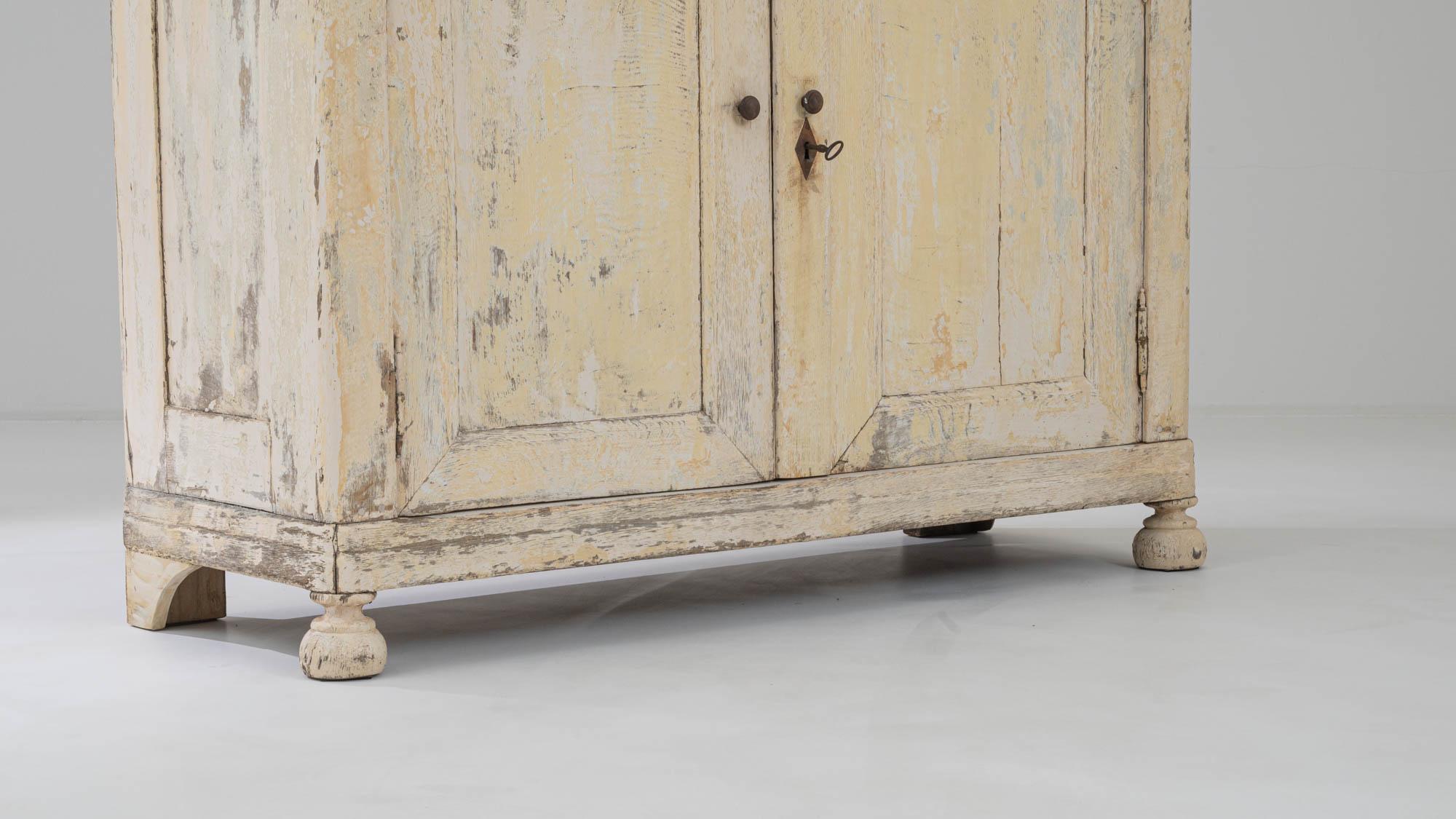 19th Century French White Patinated Cabinet For Sale 5