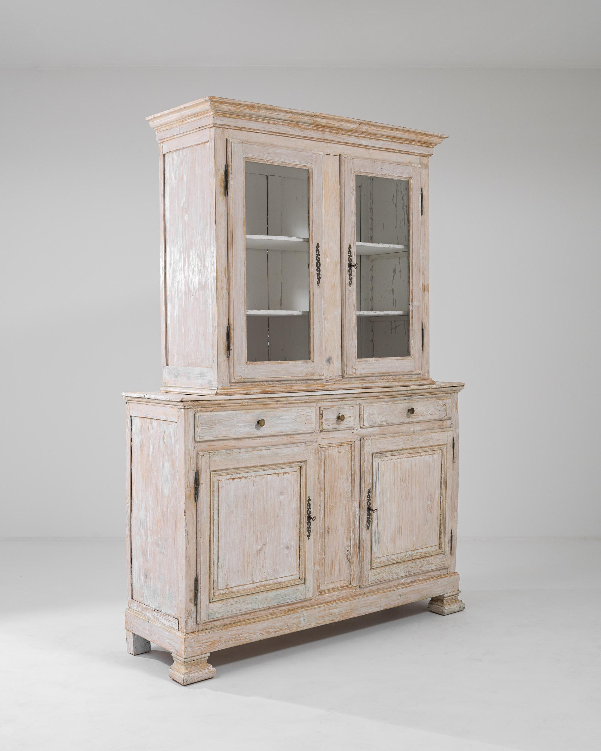 Glass 19th Century French White Patinated Vitrine For Sale