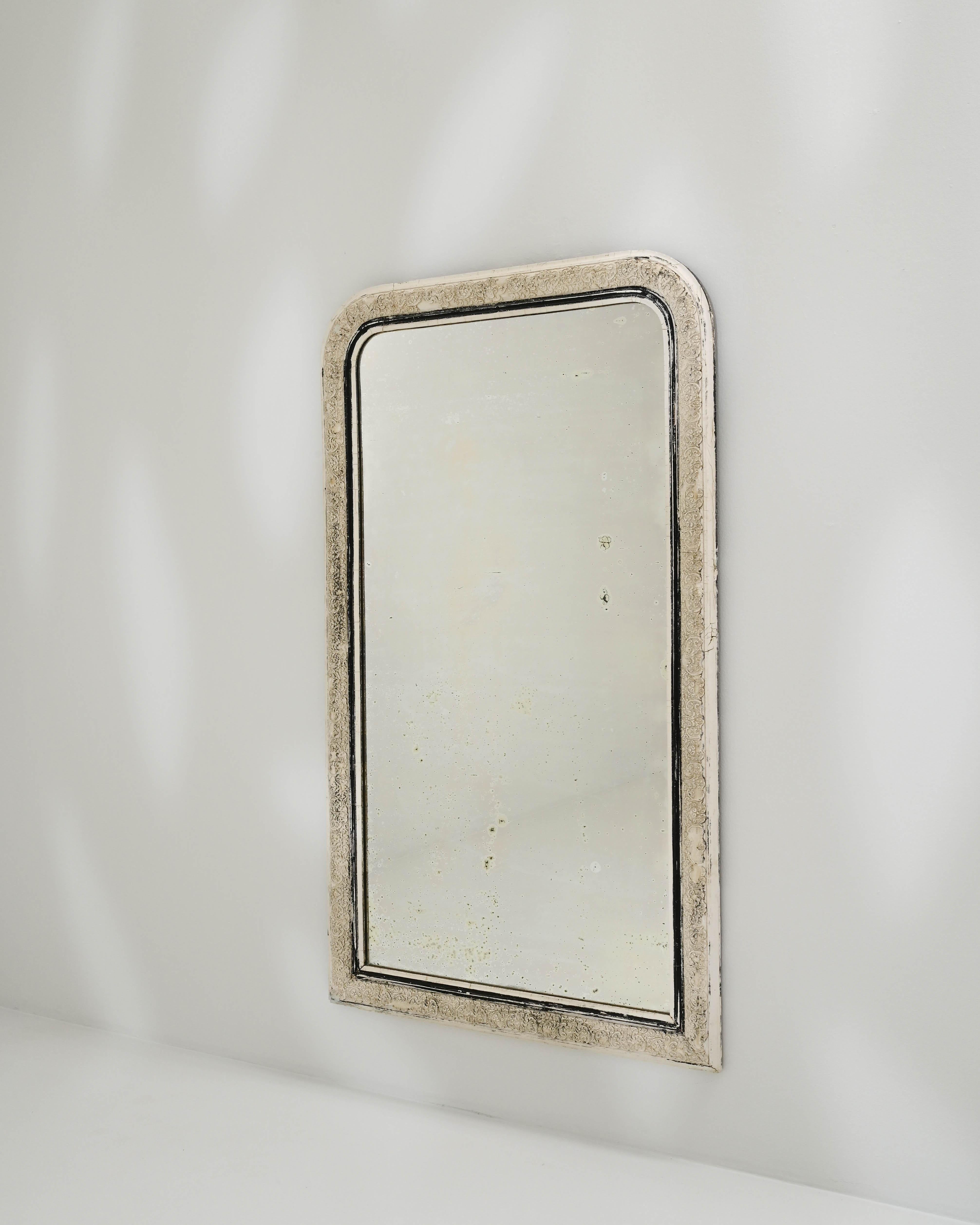 19th Century French White Patinated Wooden Mirror 4