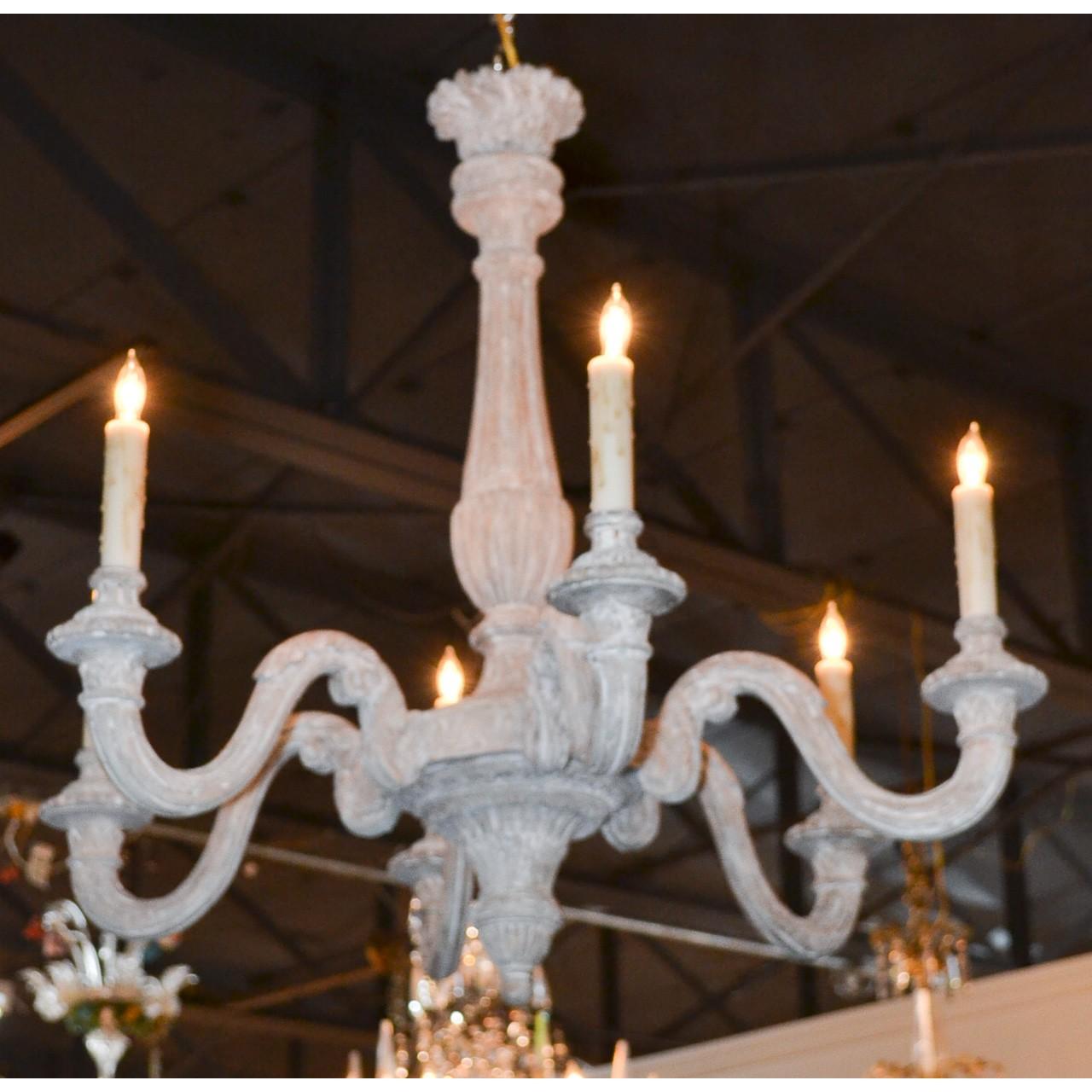 Pretty antique whitewashed wooden chandelier with six lights.
Made in France, circa 1890.
We will include three feet of chain and a canopy.